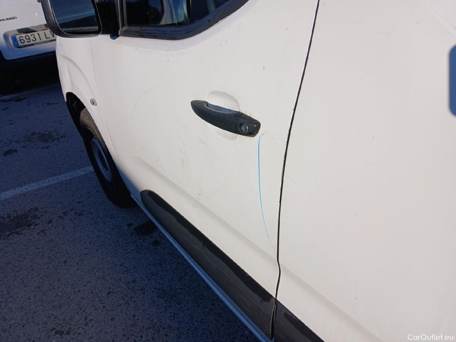  Citroen  Berlingo CITROEN  / 2018 / 3P / furgón derivado de turismo Talla M BlueHDi 100 CONTROL #24