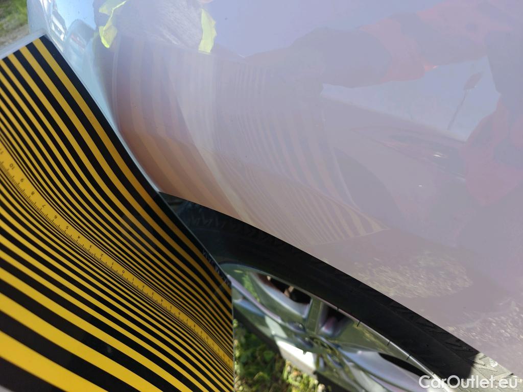  Toyota  Yaris TOYOTA  / 2020 / 5P / berlina con portón 1.5 120H Active Tech #28