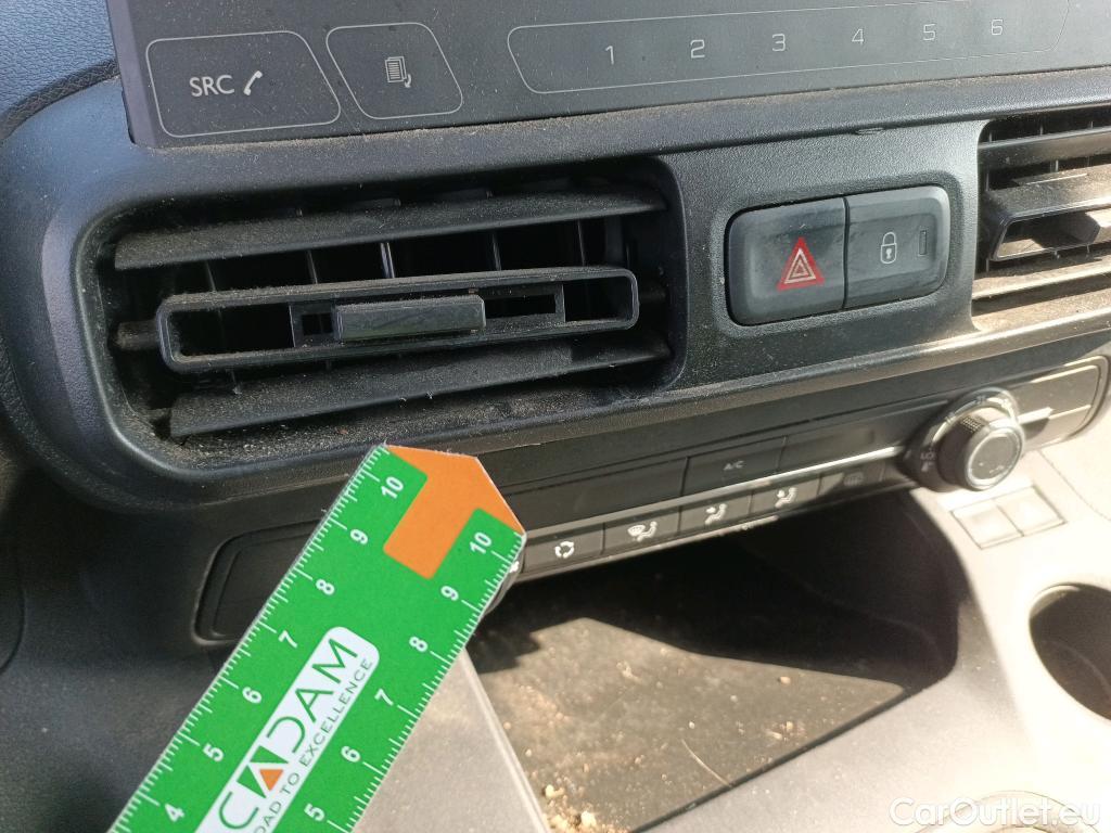  Citroen  Berlingo CITROEN  / 2018 / 3P / furgón derivado de turismo Talla M BlueHDi 100 CONTROL #25