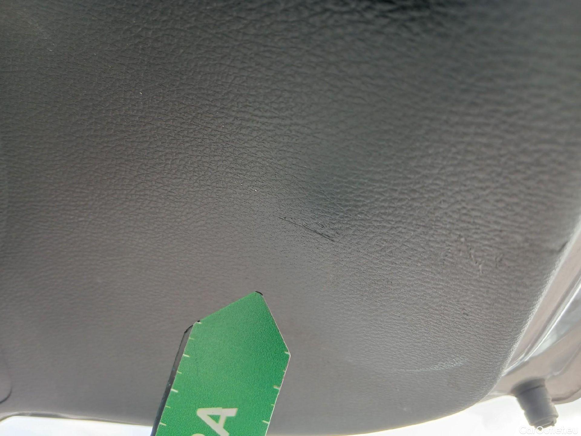  Toyota  C-HR TOYOTA  / 2016 / 5P / todoterreno 1.8 125H Advance (CX) #7