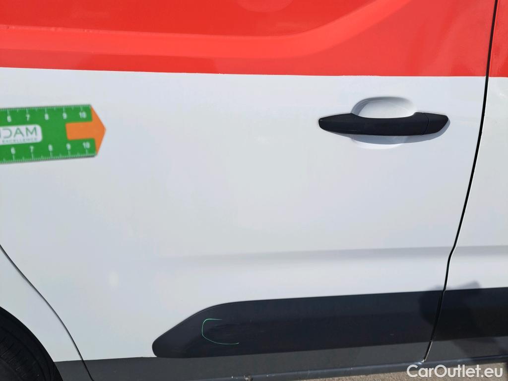  Citroen  Berlingo CITROEN  / 2018 / 4P / furgón derivado de turismo Talla M BlueHDi 130 CLUB #37