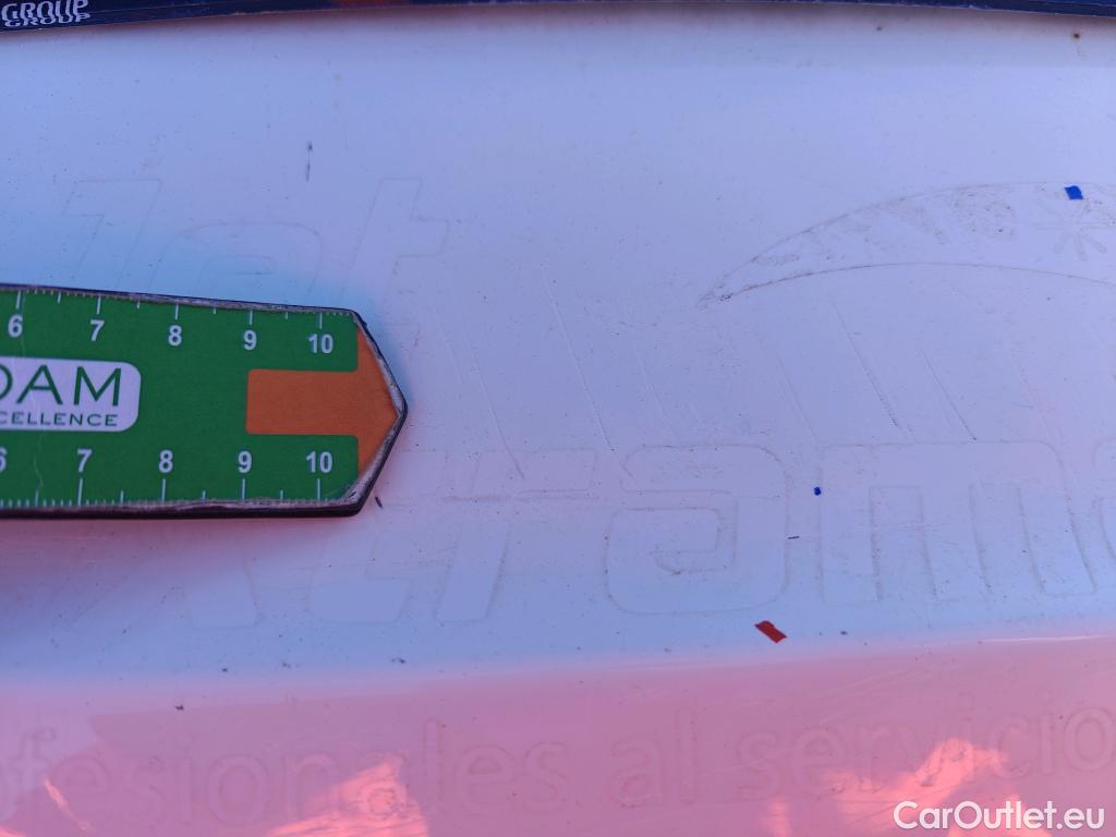  Toyota  Yaris TOYOTA  / 2020 / 5P / berlina con portón 1.5 120H Active Tech #8