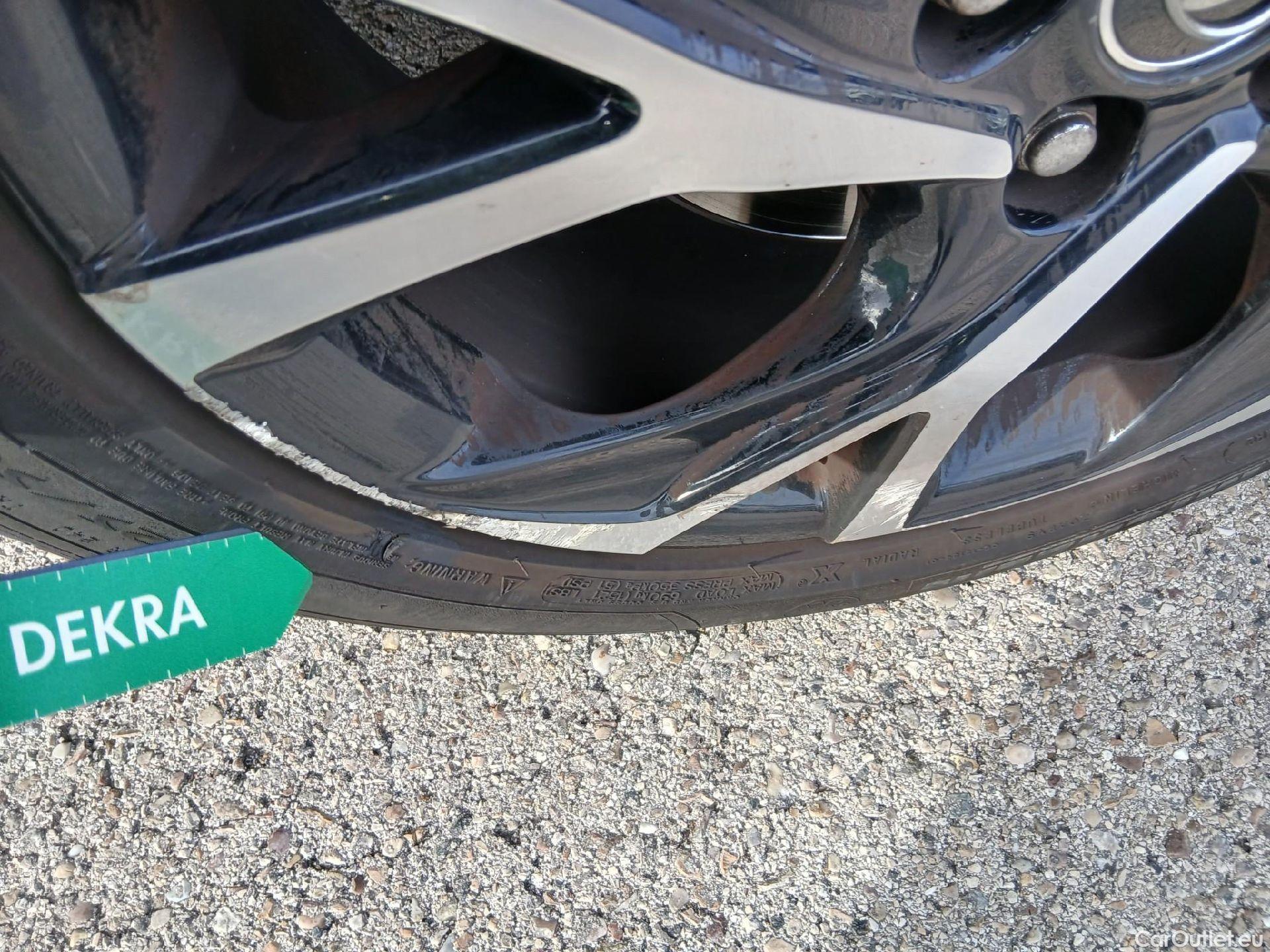  Toyota  C-HR TOYOTA  / 2016 / 5P / todoterreno 1.8 125H Advance (CX) #14