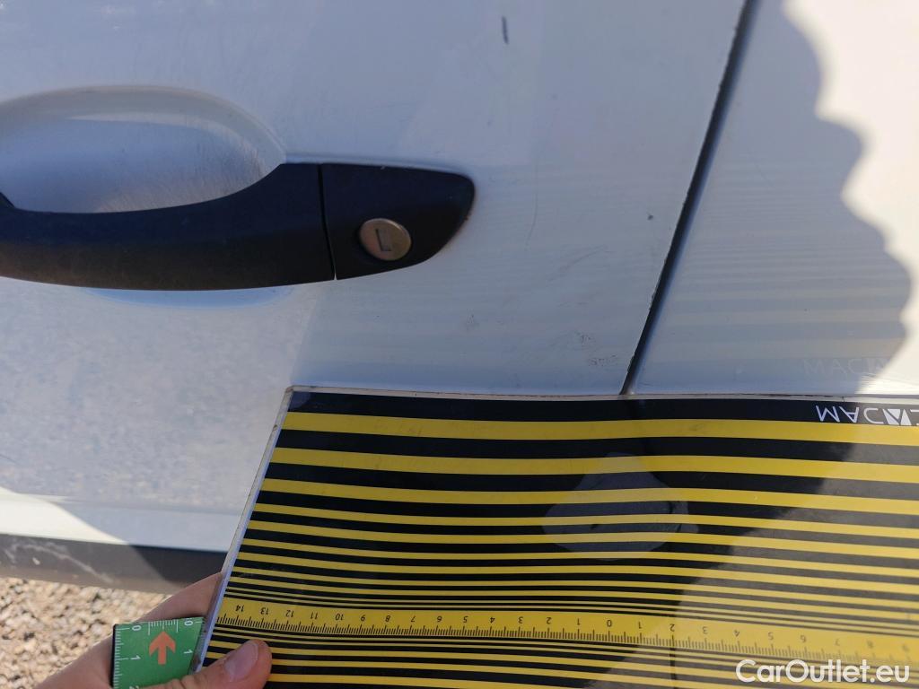  Citroen  Berlingo CITROEN  / 2018 / 3P / furgón derivado de turismo Talla M PureTech 110 CONTROL #25