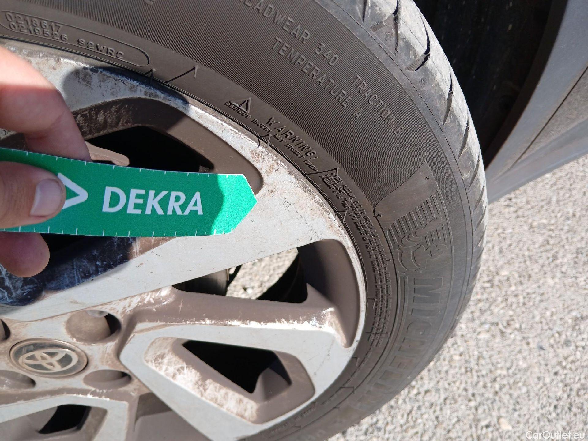  Toyota  Aygo X TOYOTA  Cross / 2022 / 5P / todoterreno 1.0 VVT-I 72CV Play #11