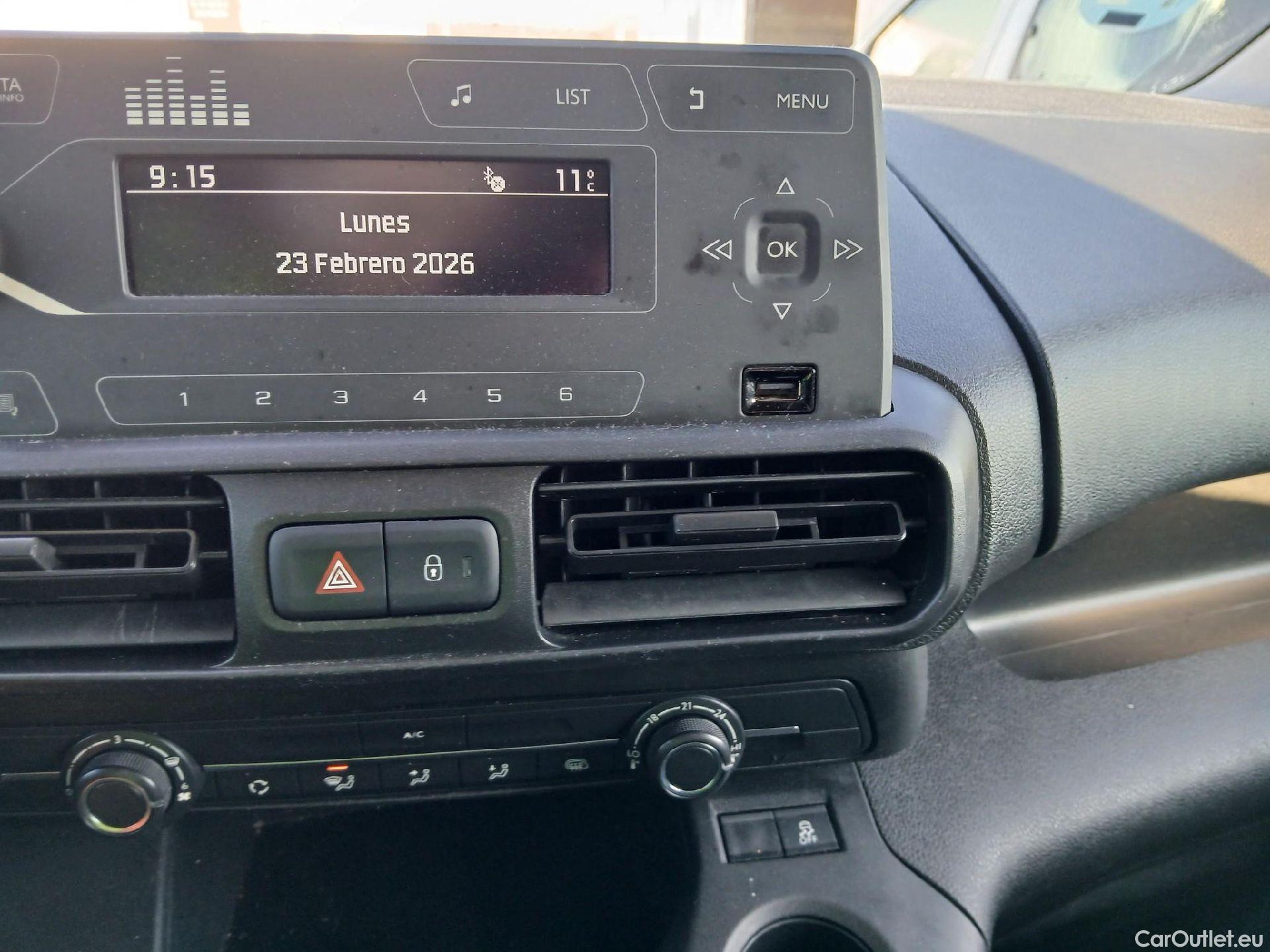  Citroen  Berlingo CITROEN  / 2018 / 3P / furgón derivado de turismo Talla M BlueHDi 100 CONTROL #4