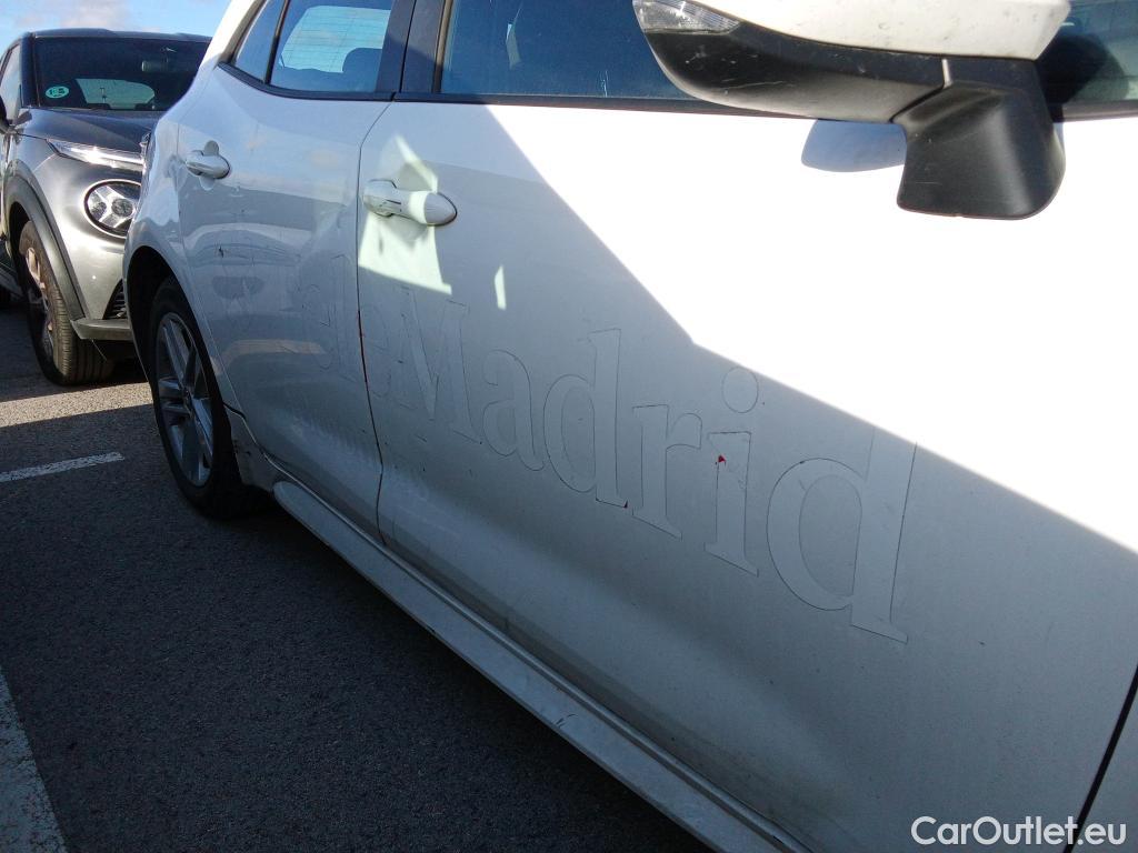  Toyota  Corolla TOYOTA  1.8 125H ACTIVE TECH E-CVT #17