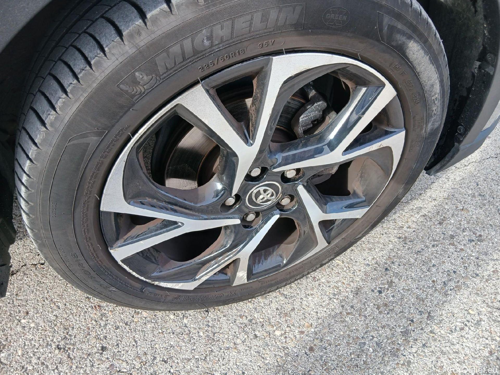  Toyota  C-HR TOYOTA  / 2016 / 5P / todoterreno 1.8 125H Advance (CX) #13