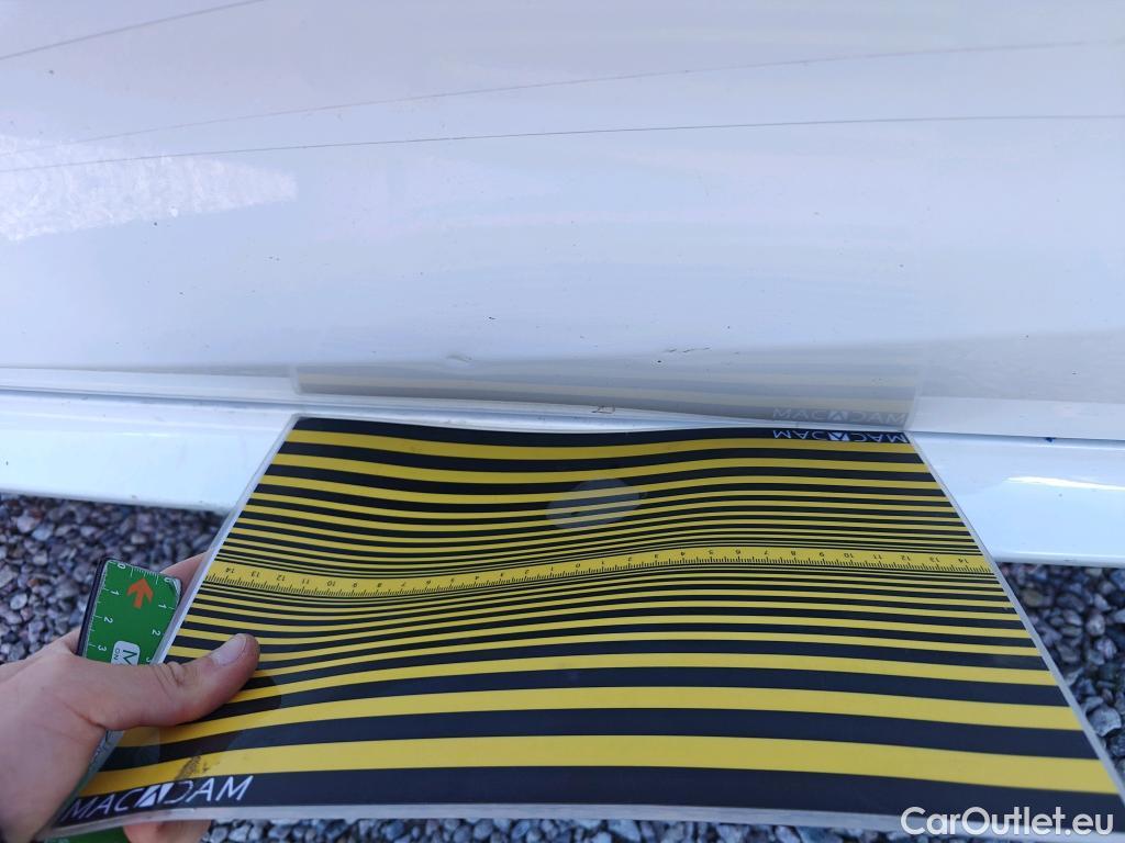  Toyota  Yaris TOYOTA  / 2020 / 5P / berlina con portón 1.5 120H Active Tech #17