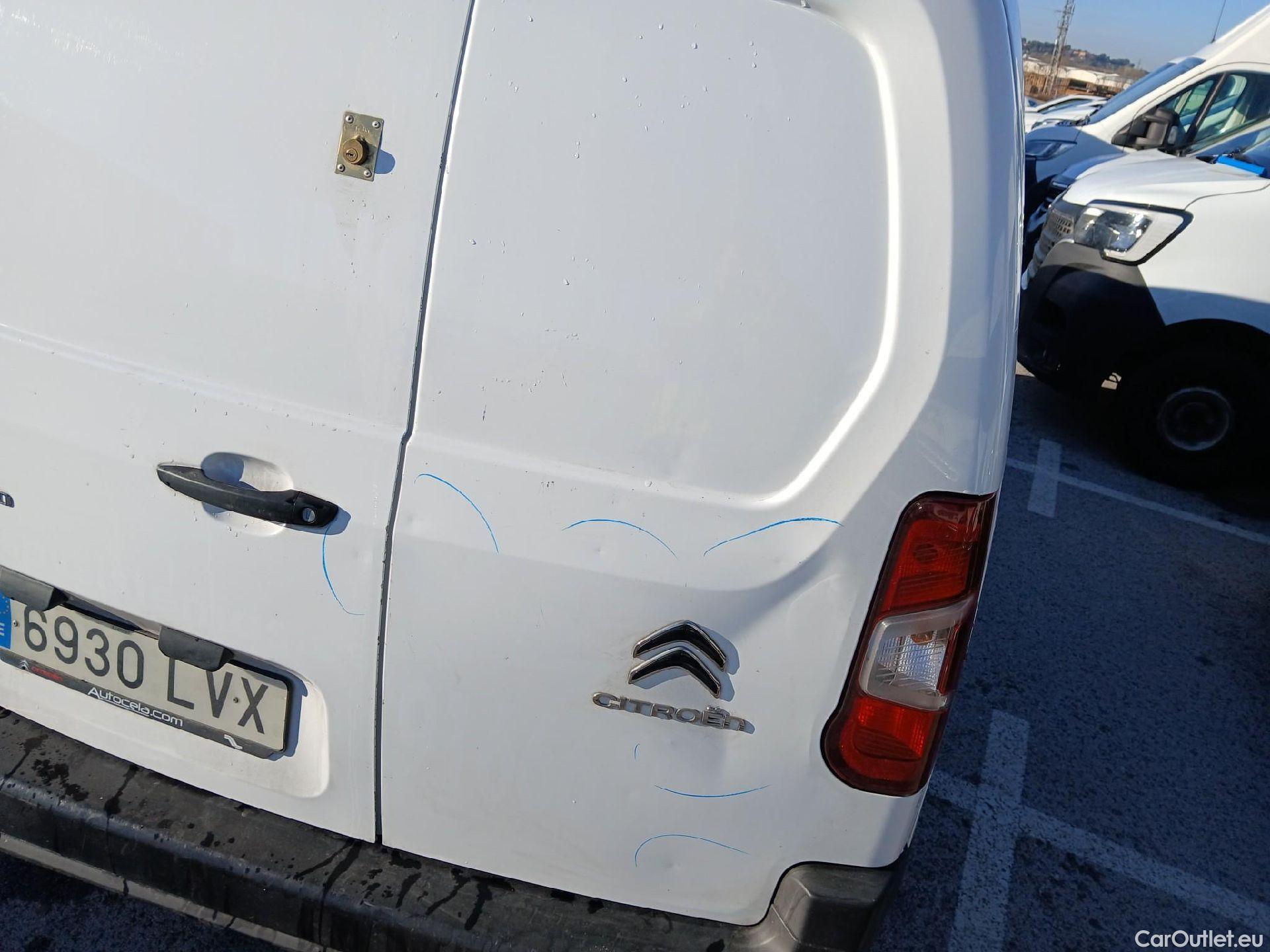  Citroen  Berlingo CITROEN  / 2018 / 3P / furgón derivado de turismo Talla M BlueHDi 100 CONTROL #34