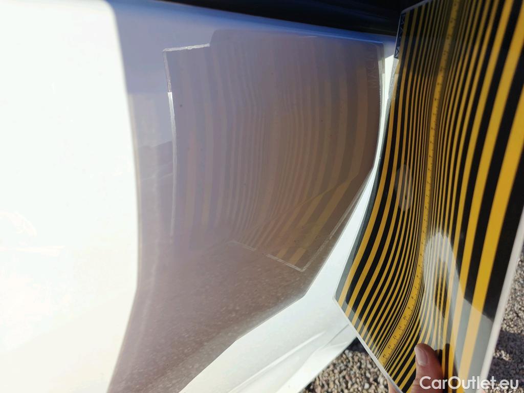  Toyota  Yaris TOYOTA  / 2020 / 5P / berlina con portón 1.5 120H Active Tech #21