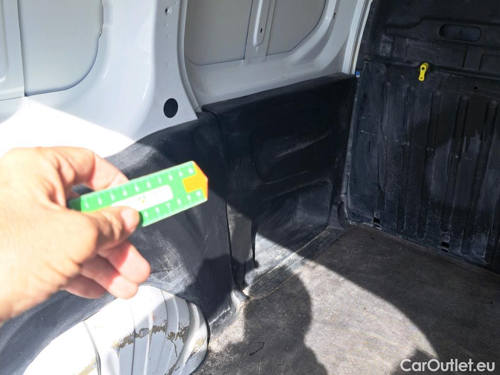  Citroen  Berlingo CITROEN  / 2018 / 4P / furgón derivado de turismo Talla M BlueHDi 130 CLUB #30