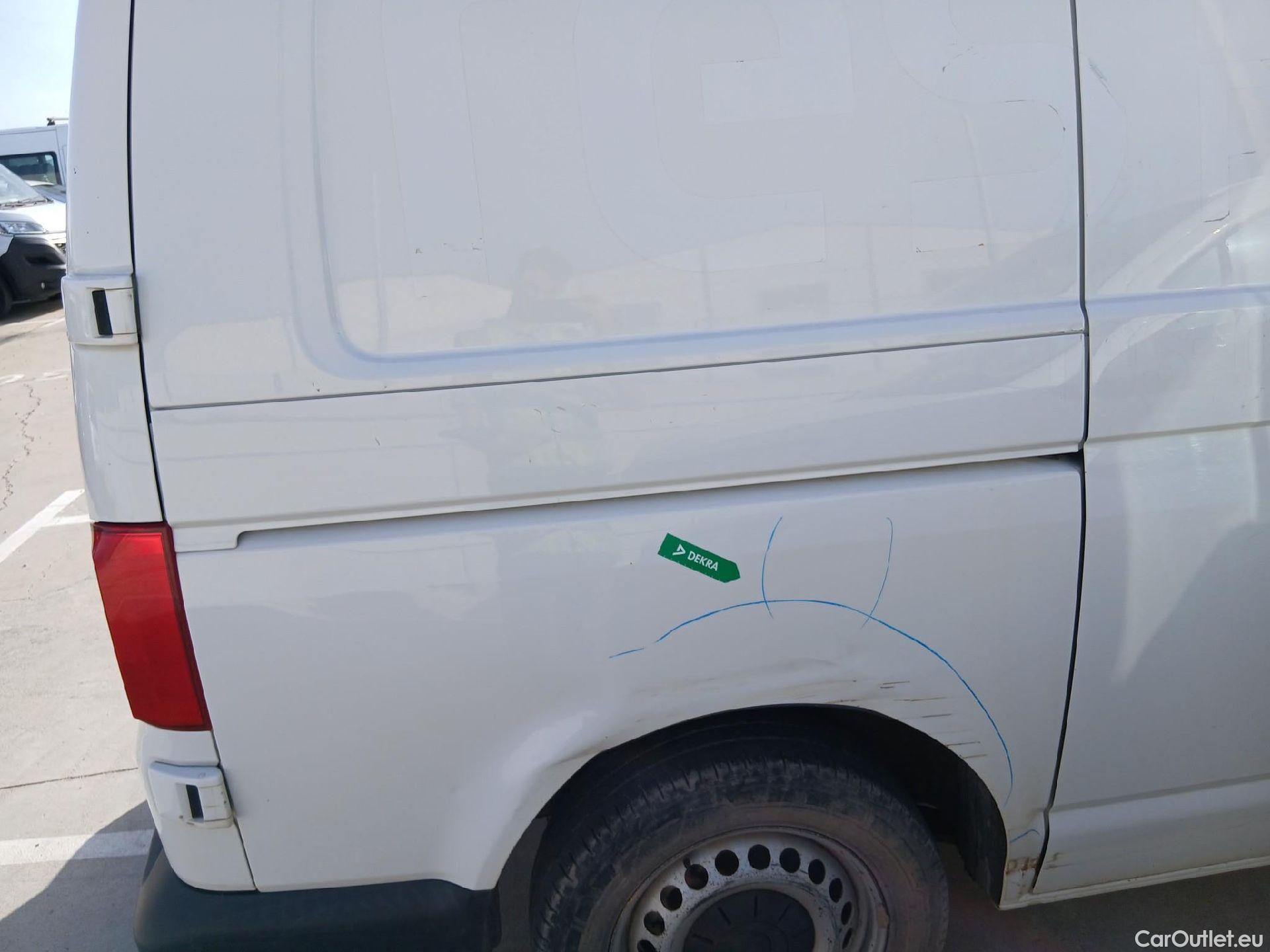  Volkswagen  Transporter VOLKSWAGEN  / 2015 / 4P / furgón Furgón Corto TN 2.0 TDI 110kW BMT 4Mot #48