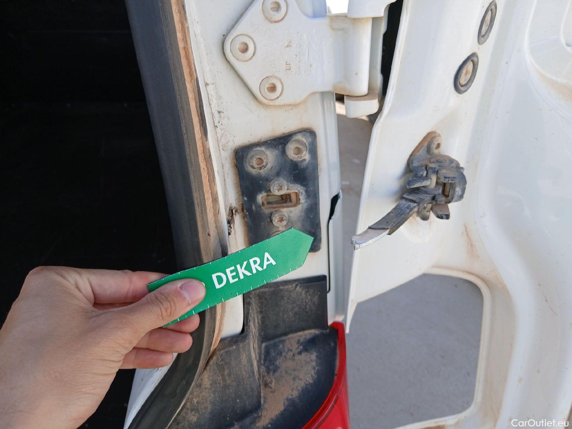  Volkswagen  Transporter VOLKSWAGEN  / 2015 / 4P / furgón Furgón Corto TN 2.0 TDI 110kW BMT 4Mot #35