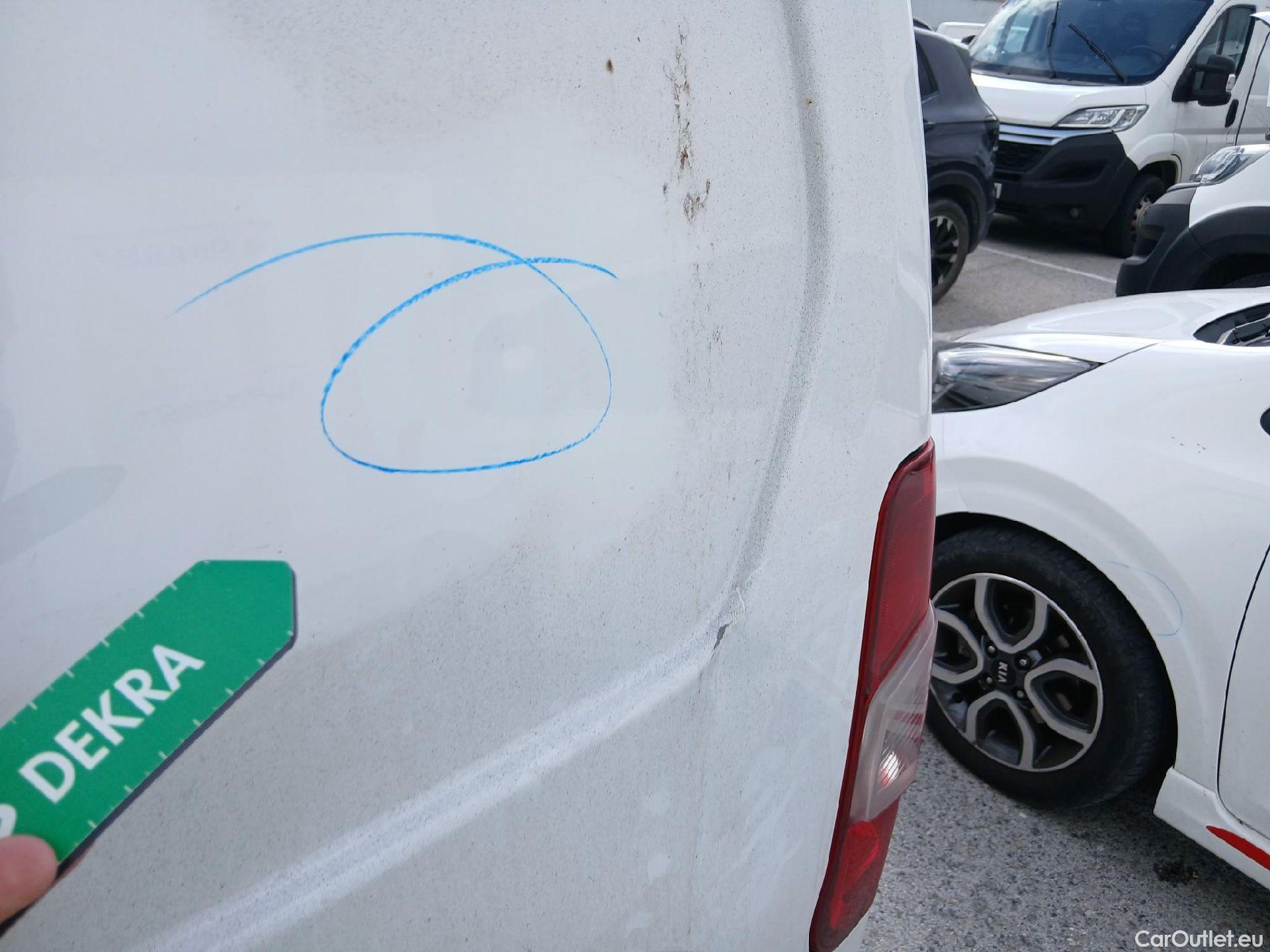  Citroen  Berlingo CITROEN  / 2018 / 4P / furgón derivado de turismo Talla XL BlueHDi 100 CONTROL #15