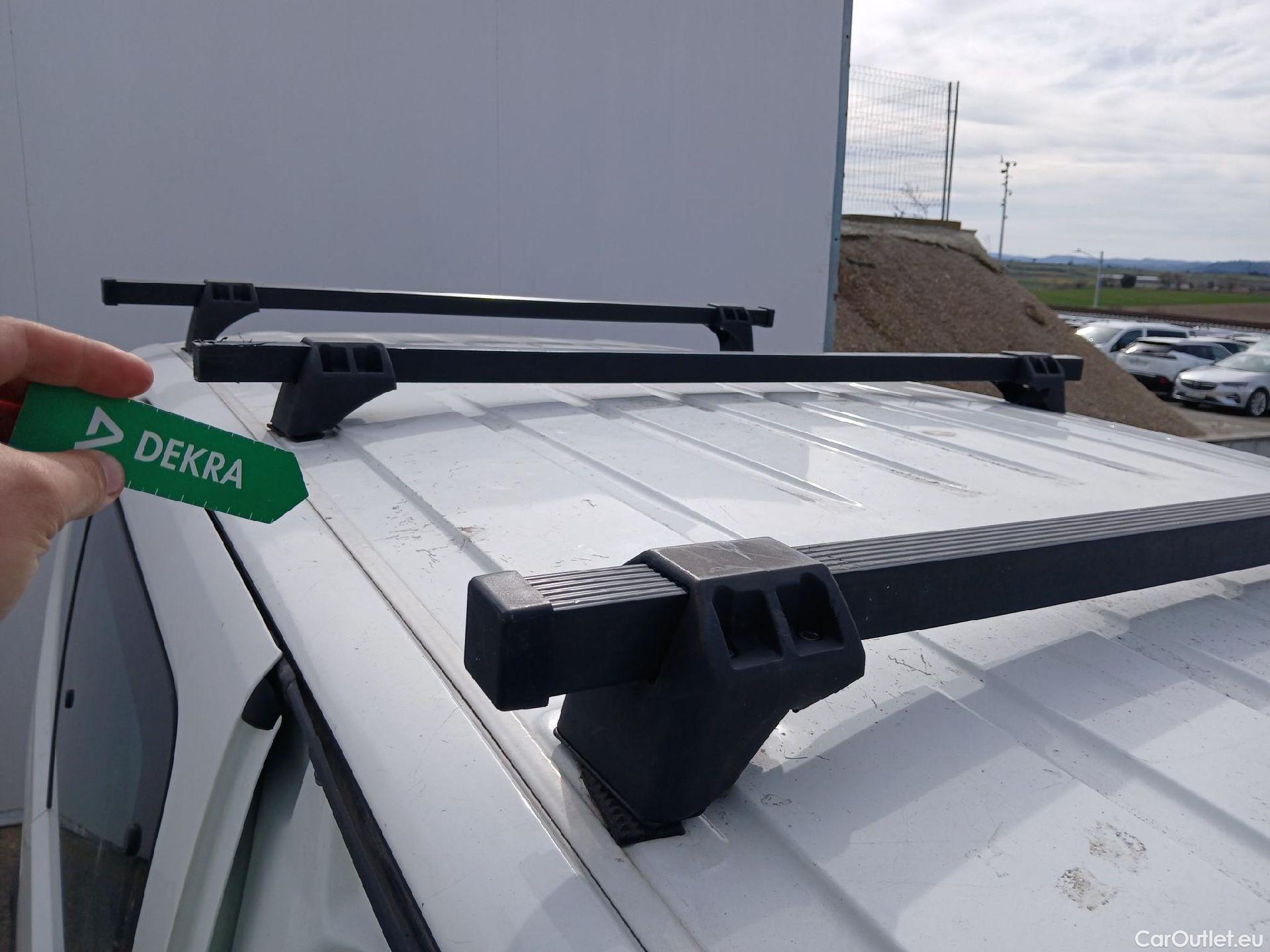  Peugeot  RIFTER PEUGEOT  / 2018 / 4P / combi Active Standard BlueHDi 73kW (IND) (CX2) #90