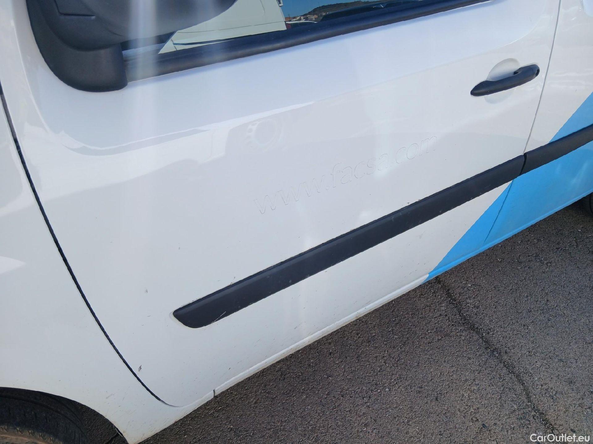  Nissan  NV200 NISSAN NV250 / 2019 / 4P / furgón 2pl 1.5dCi 70 kW (95CV) L1H1 ÓPTIMA #4