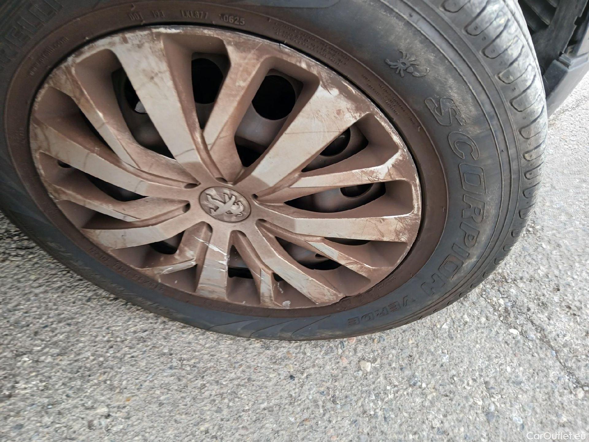  Peugeot  RIFTER PEUGEOT  / 2018 / 4P / combi Active Standard BlueHDi 73kW (IND) (CX2) #85