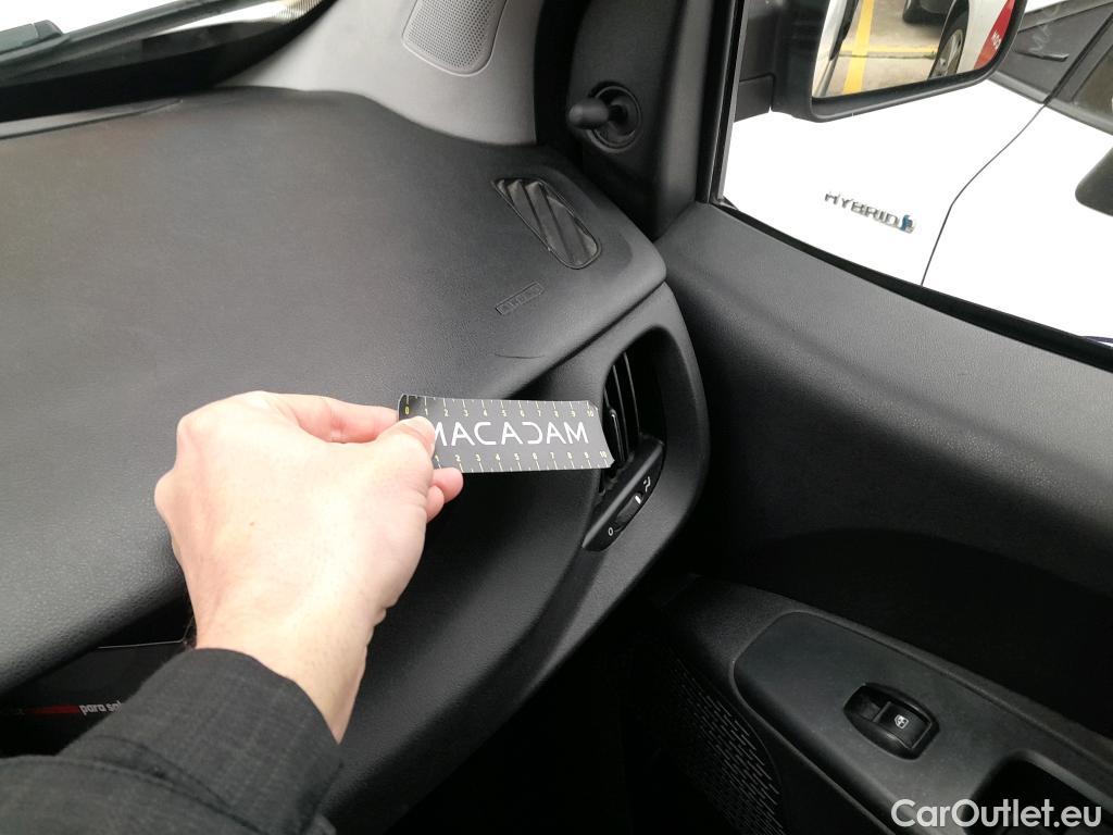  Fiat  Doblo FIAT Doblò Cargo/2015/3P/furgón derivado de turismo Cargo Base Plus 1.4 Tjet 89kW GNC  #29