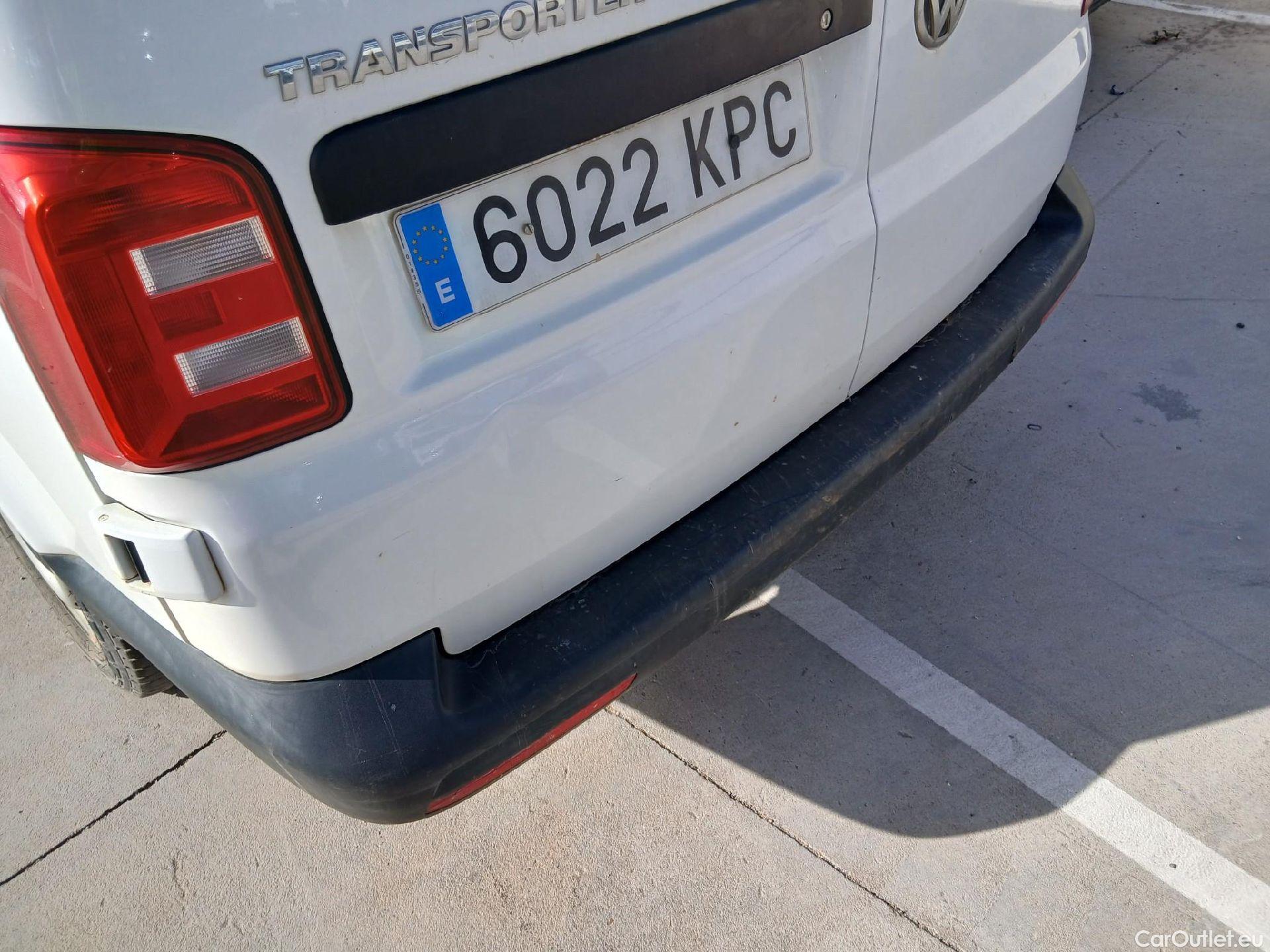  Volkswagen  Transporter VOLKSWAGEN  / 2015 / 4P / furgón Furgón Corto TN 2.0 TDI 110kW BMT 4Mot #26