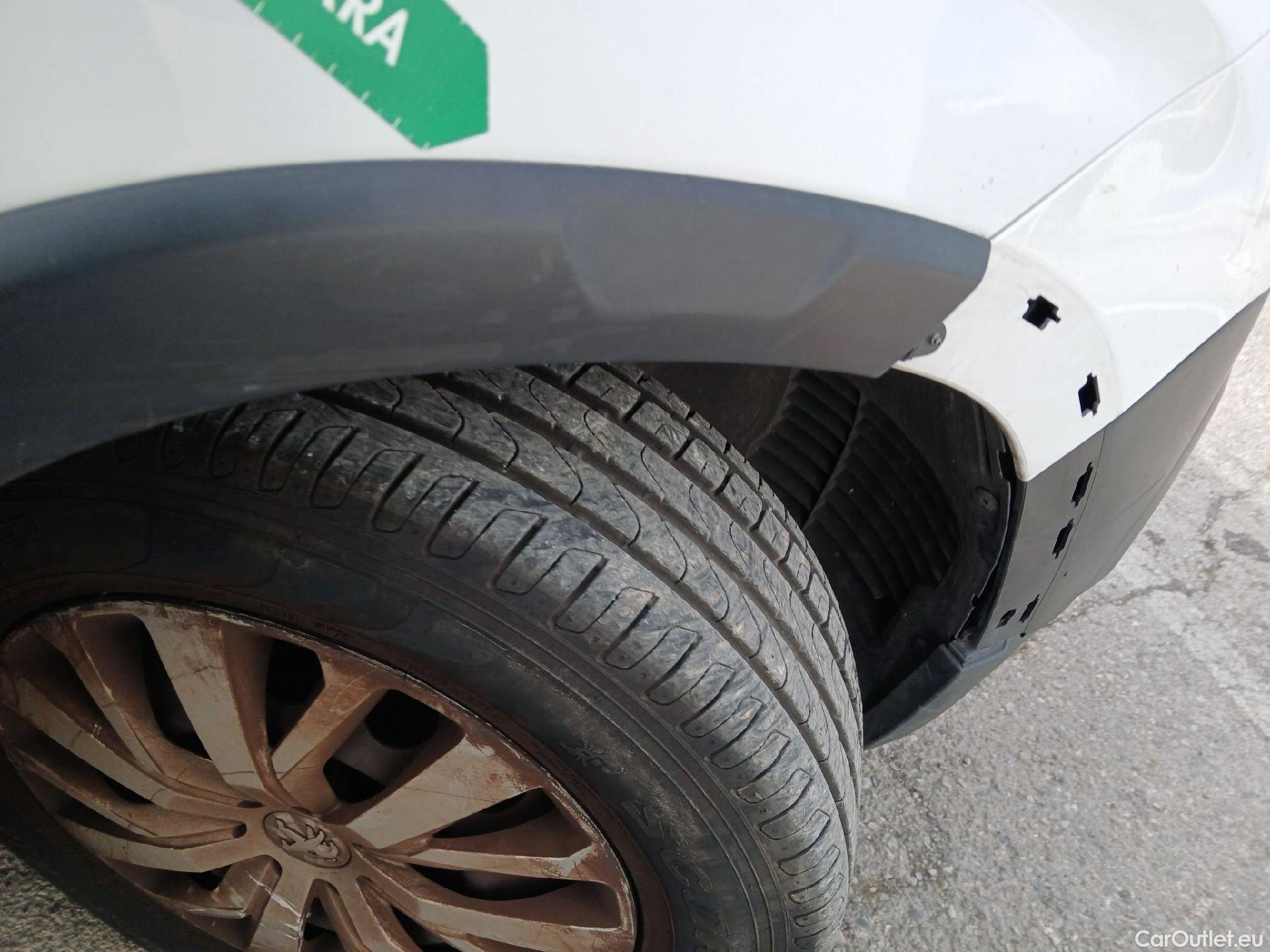  Peugeot  RIFTER PEUGEOT  / 2018 / 4P / combi Active Standard BlueHDi 73kW (IND) (CX2) #79