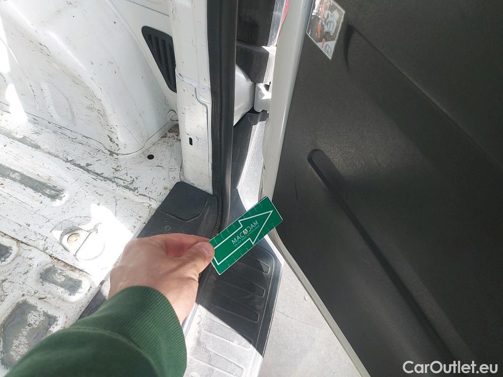  Fiat  Doblo FIAT Doblò Cargo/2015/4P/furgón derivado de turismo Cargo SX 1.6 Mjet 66kW (90CV) (AC) #24