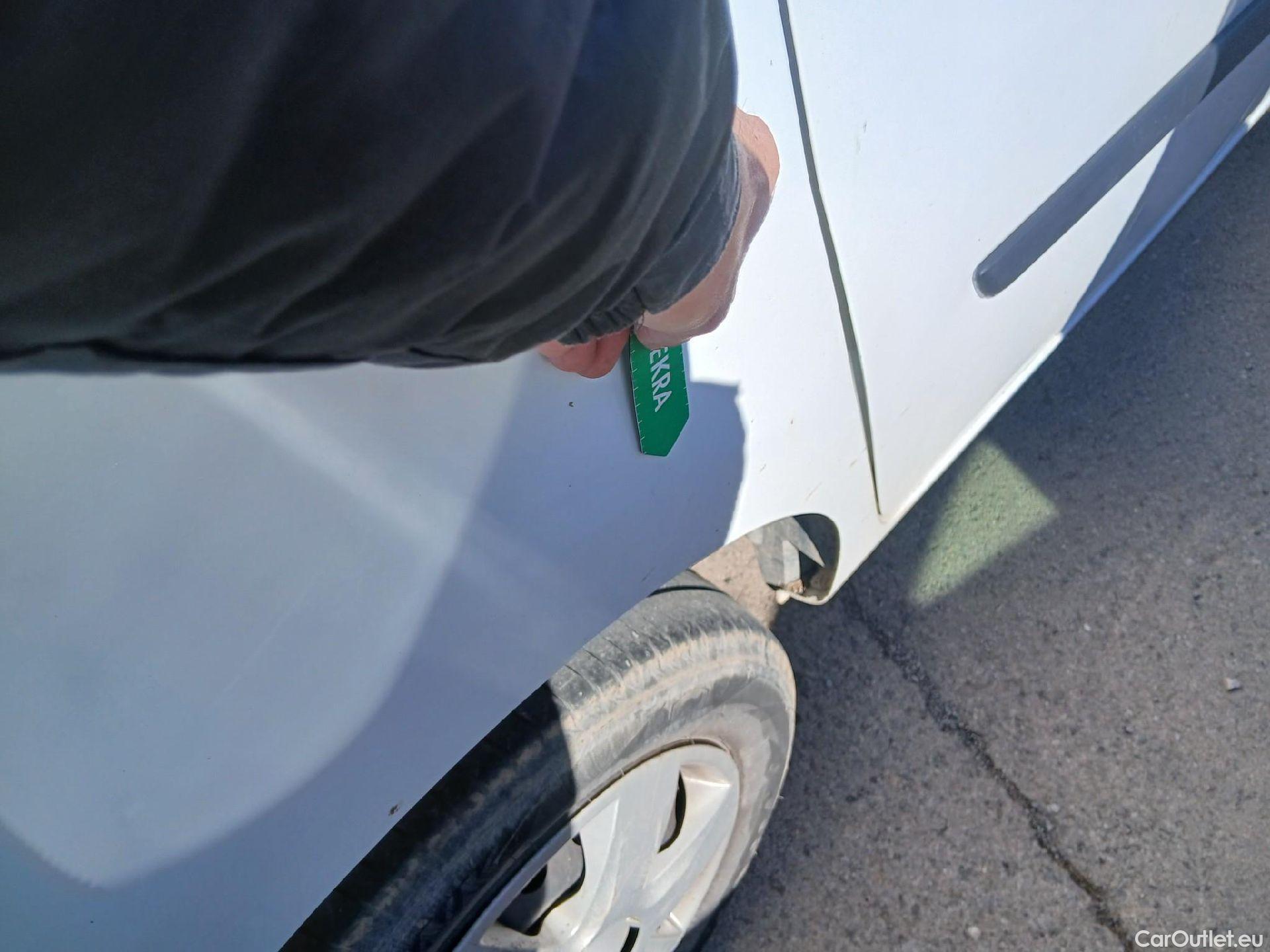  Nissan  NV200 NISSAN NV250 / 2019 / 4P / furgón 2pl 1.5dCi 70 kW (95CV) L1H1 ÓPTIMA #18