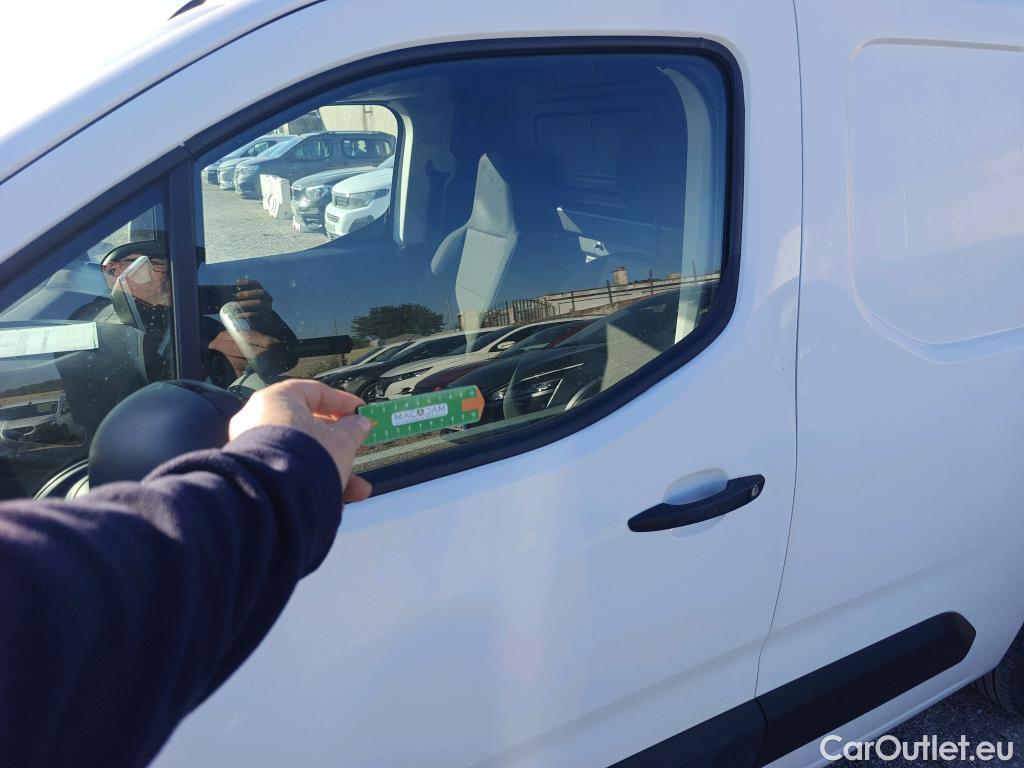  Opel  Combo OPEL  / 2018 / 3P / furgón derivado de turismo 1.5 TD 75kW (100CV) Express L H1 650kg (AC) #9