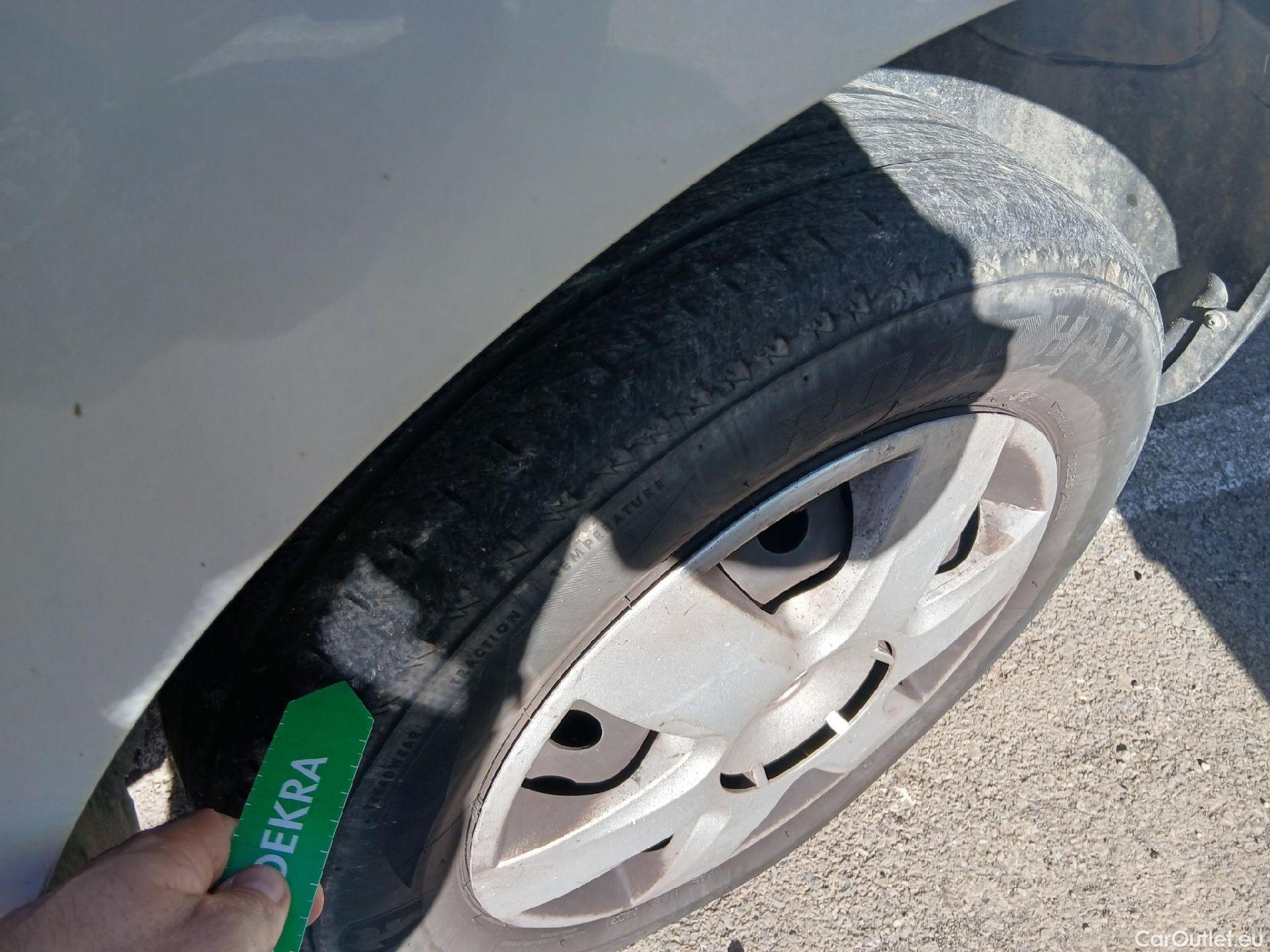  Nissan  NV200 NISSAN NV250 / 2019 / 4P / furgón 2pl 1.5dCi 70 kW (95CV) L1H1 ÓPTIMA #23