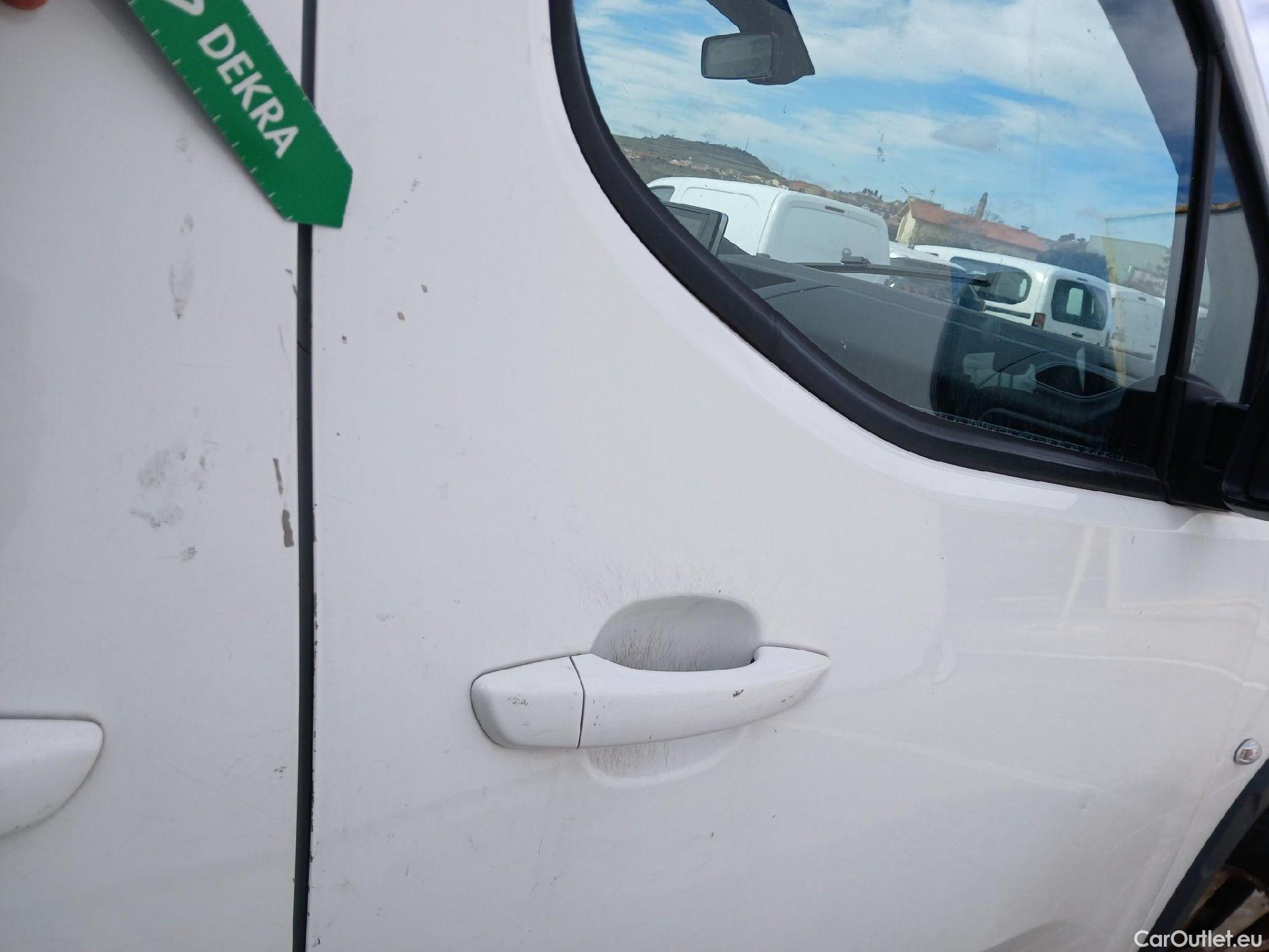  Peugeot  RIFTER PEUGEOT  / 2018 / 4P / combi Active Standard BlueHDi 73kW (IND) (CX2) #71