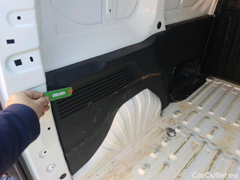  Opel  Combo OPEL  / 2018 / 3P / furgón derivado de turismo 1.5 TD 75kW (100CV) Express L H1 650kg (AC) #32