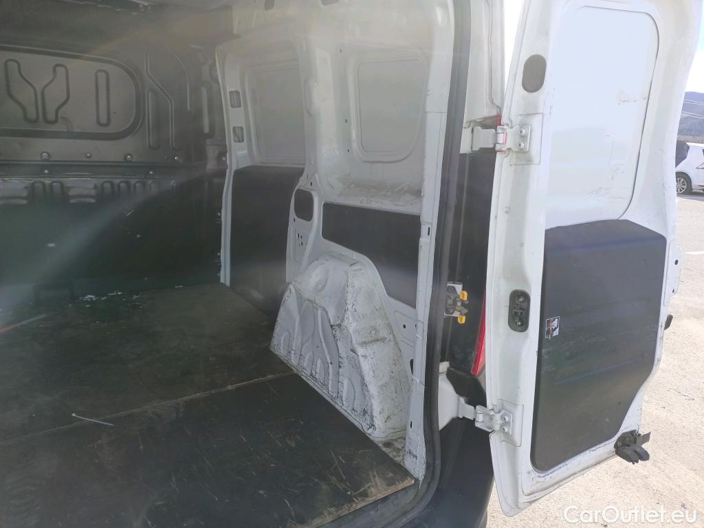  Fiat  Doblo FIAT Doblò Cargo/2015/3P/furgón derivado de turismo Cargo Base 1.6 Mjet 66kW (90CV) #9