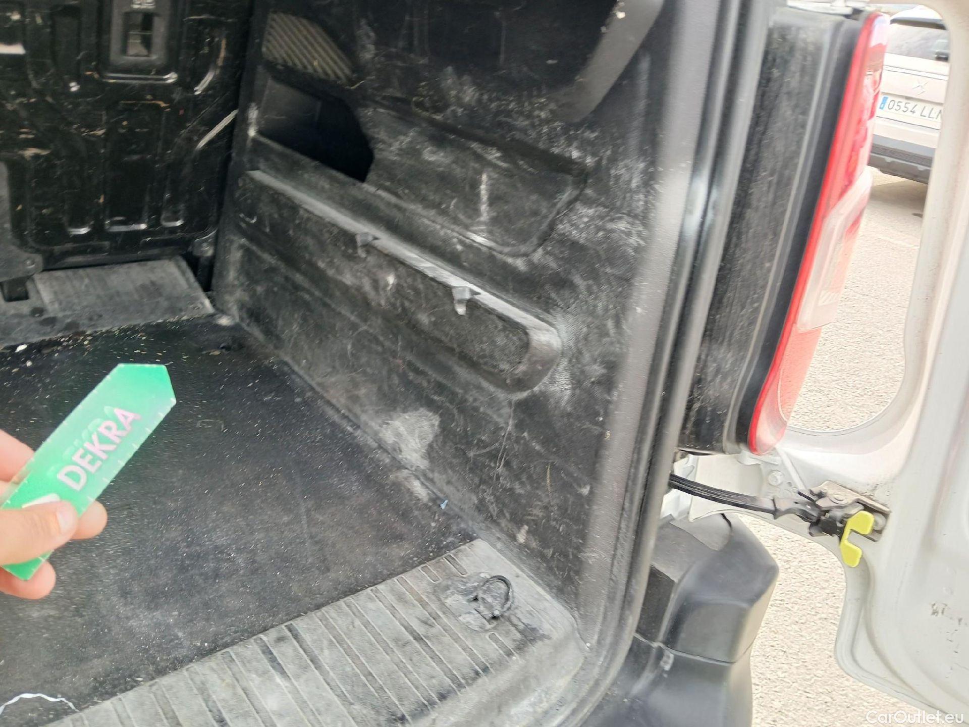  Peugeot  RIFTER PEUGEOT  / 2018 / 4P / combi Active Standard BlueHDi 73kW (IND) (CX2) #4