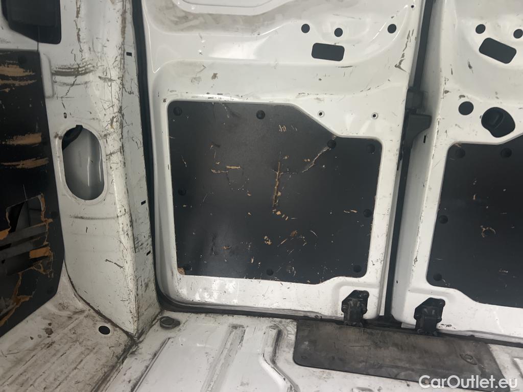  Opel  Vivaro OPEL  / 2019 / 4P / furgón 2.0 Diésel 88kW (120CV) L Inc. Select #37