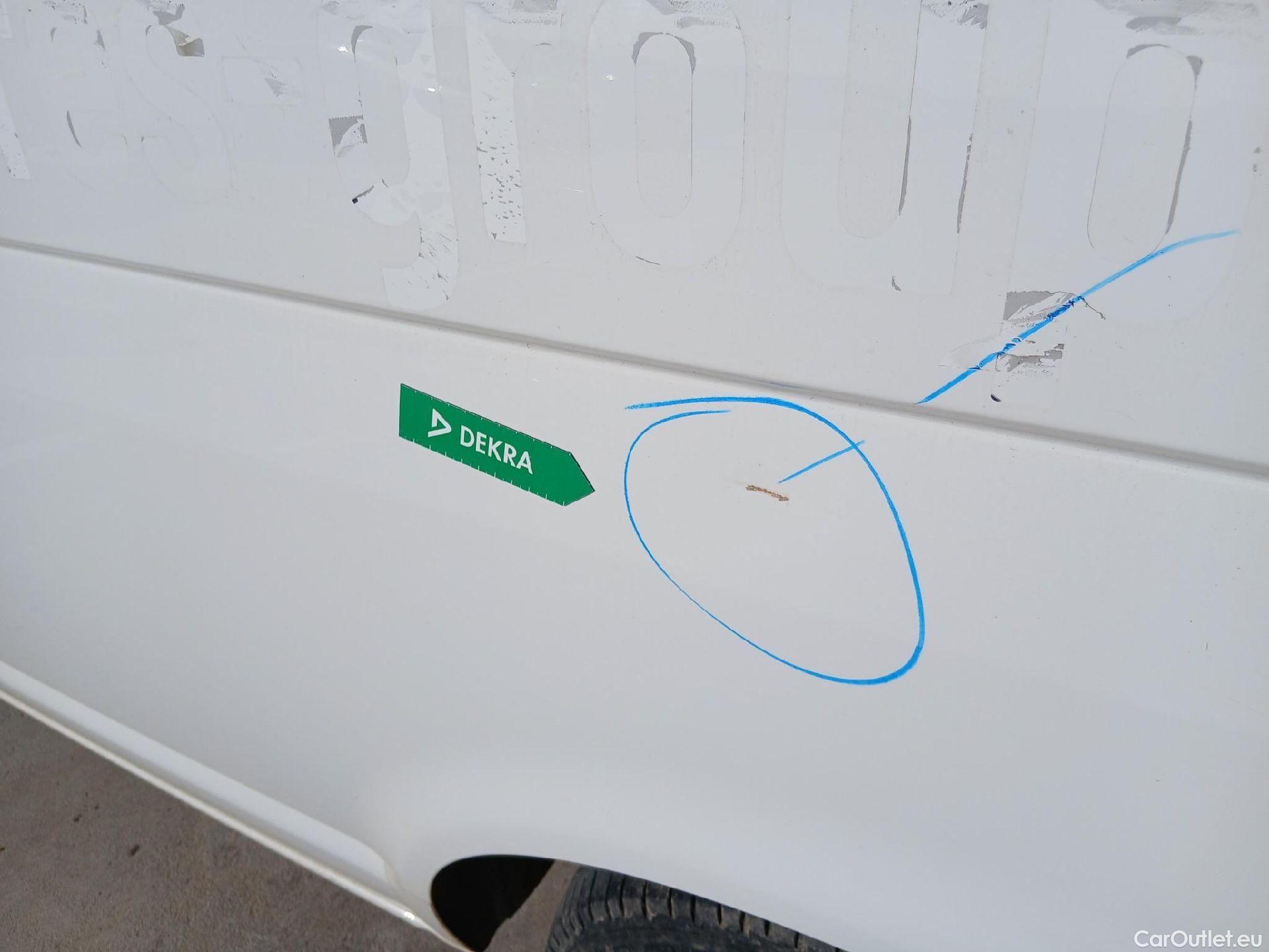  Volkswagen  Transporter VOLKSWAGEN  / 2015 / 4P / furgón Furgón Corto TN 2.0 TDI 110kW BMT 4Mot #24