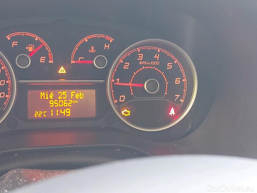  Fiat  Doblo FIAT Doblò Cargo/2015/4P/furgón derivado de turismo Cargo SX 1.6 Mjet 66kW (90CV) (AC) #36