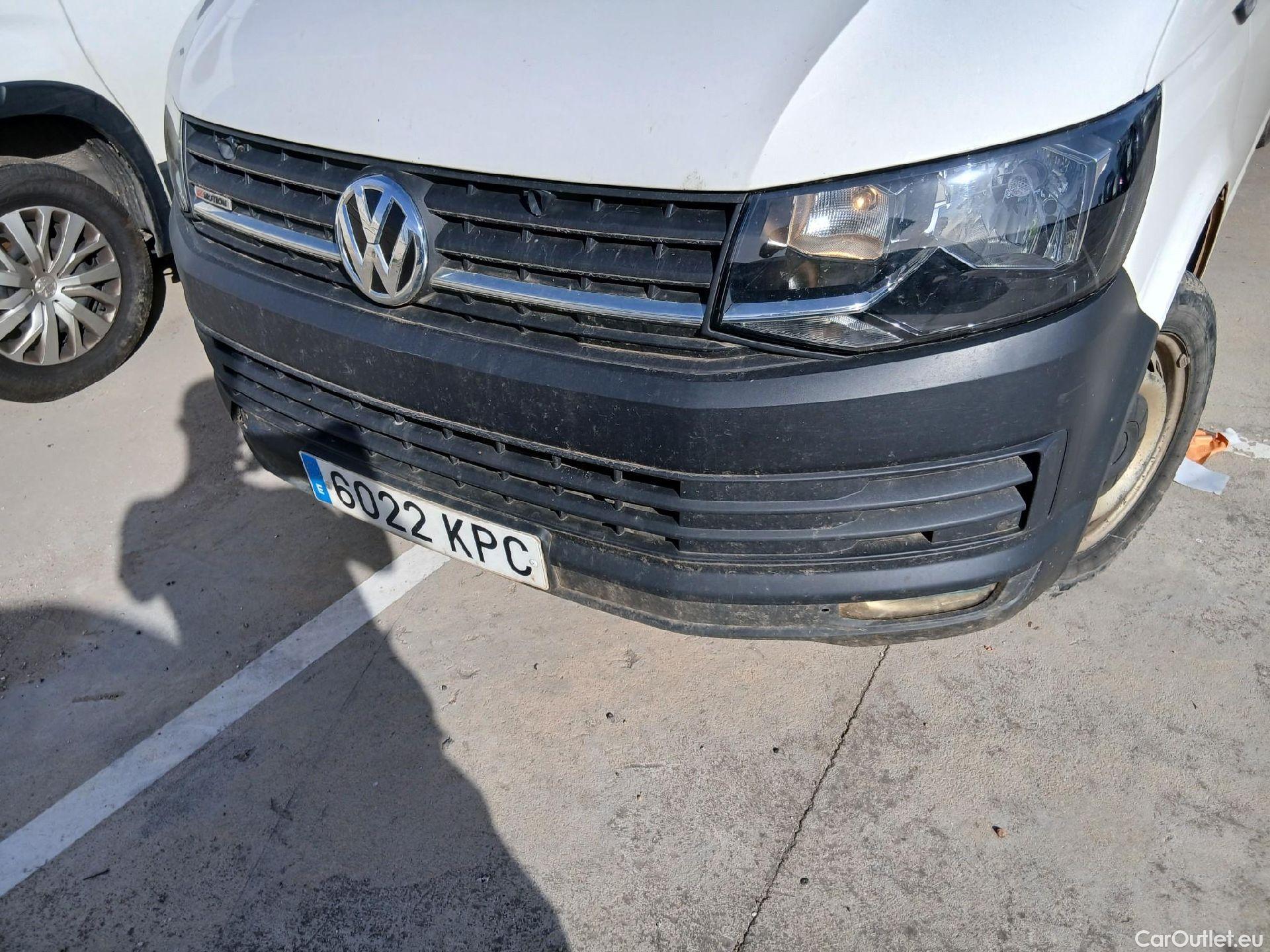  Volkswagen  Transporter VOLKSWAGEN  / 2015 / 4P / furgón Furgón Corto TN 2.0 TDI 110kW BMT 4Mot #3