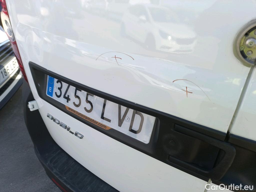  Fiat  Doblo FIAT Doblò Cargo/2015/3P/furgón derivado de turismo Cargo Base 1.6 Mjet 66kW (90CV) #11