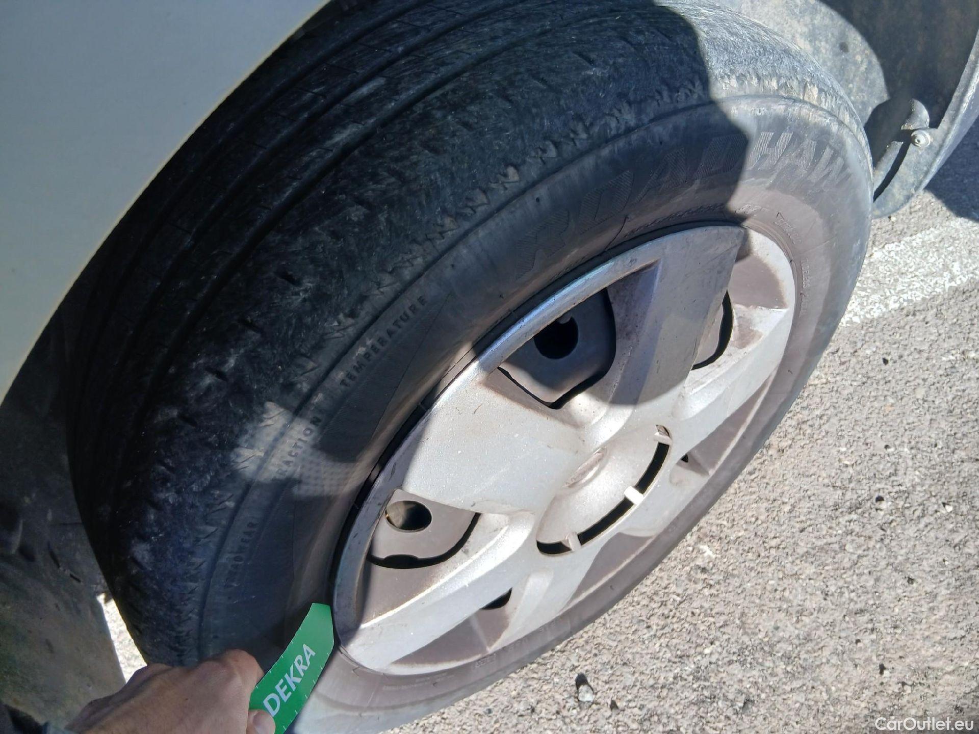  Nissan  NV200 NISSAN NV250 / 2019 / 4P / furgón 2pl 1.5dCi 70 kW (95CV) L1H1 ÓPTIMA #27