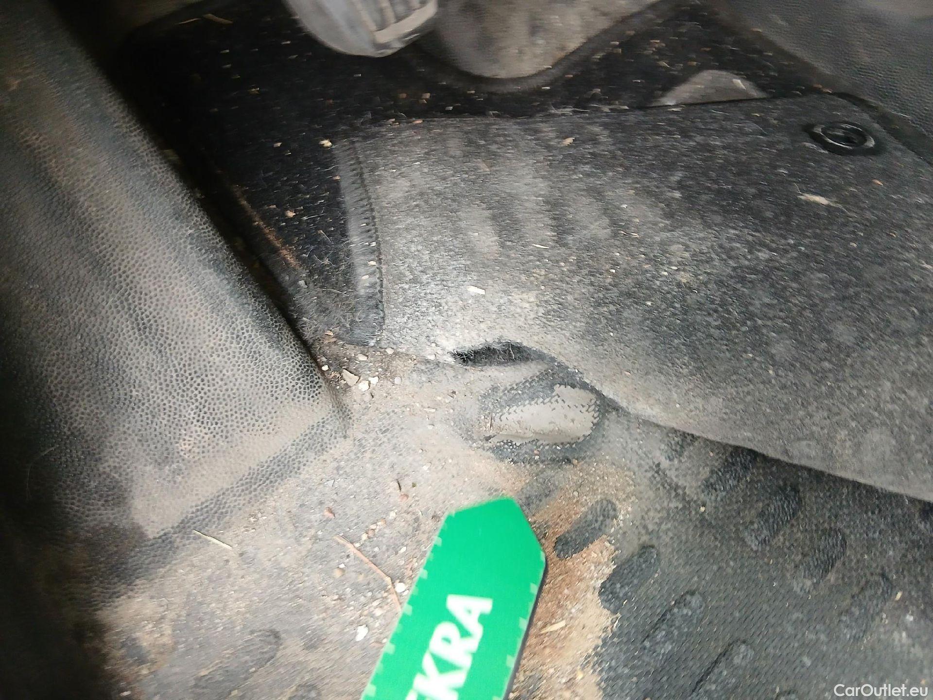  Citroen  Berlingo CITROEN  / 2018 / 4P / furgón derivado de turismo Talla XL BlueHDi 100 CONTROL #28