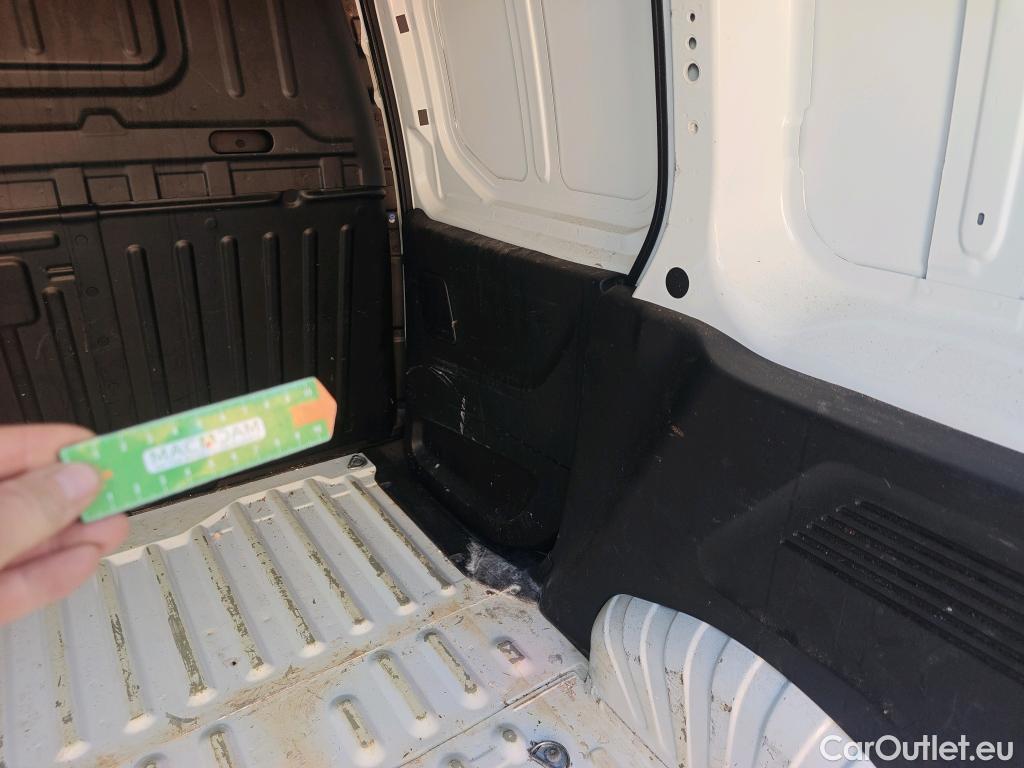  Opel  Combo OPEL  / 2018 / 3P / furgón derivado de turismo 1.5 TD 75kW (100CV) Express L H1 650kg (AC) #22