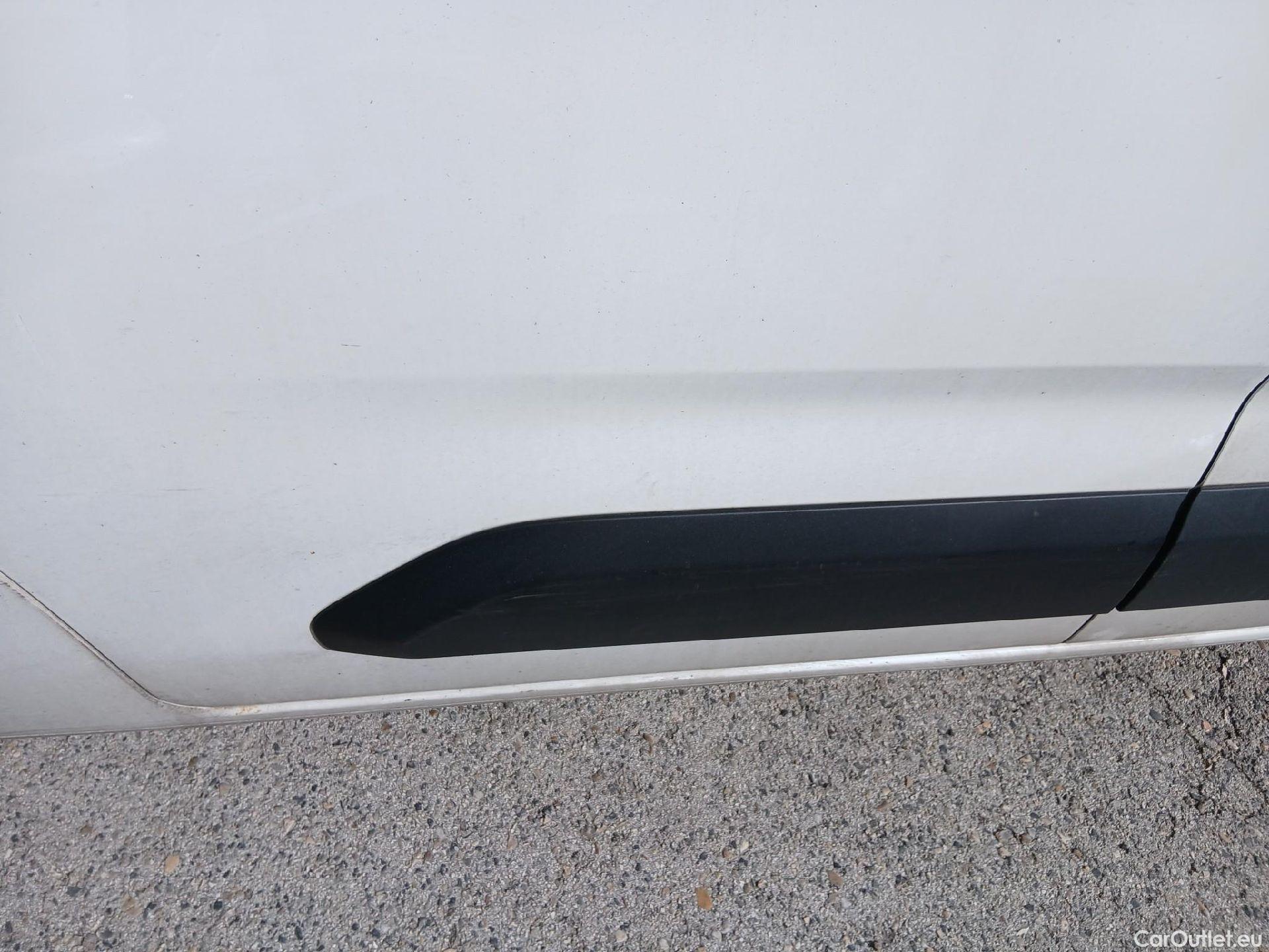  Citroen  Berlingo CITROEN  / 2018 / 4P / furgón derivado de turismo Talla XL BlueHDi 100 CONTROL #20