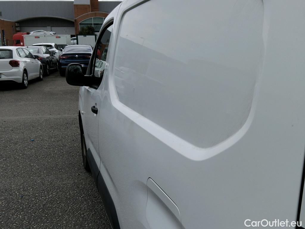  Citroen  Berlingo CITROEN  / 2018 / 3P / furgón derivado de turismo Talla M BlueHDi 100 CONTROL #33