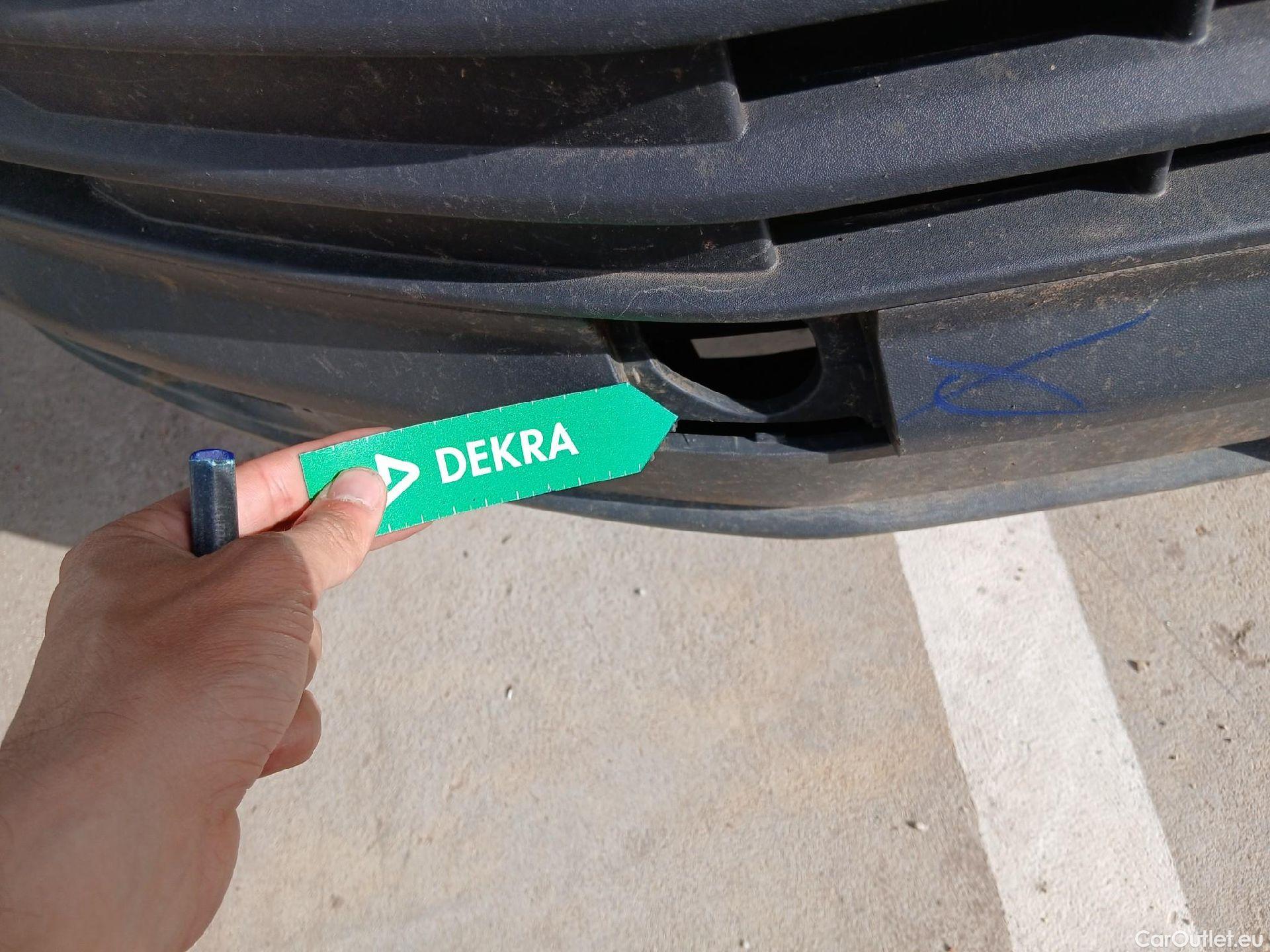  Volkswagen  Transporter VOLKSWAGEN  / 2015 / 4P / furgón Furgón Corto TN 2.0 TDI 110kW BMT 4Mot #6