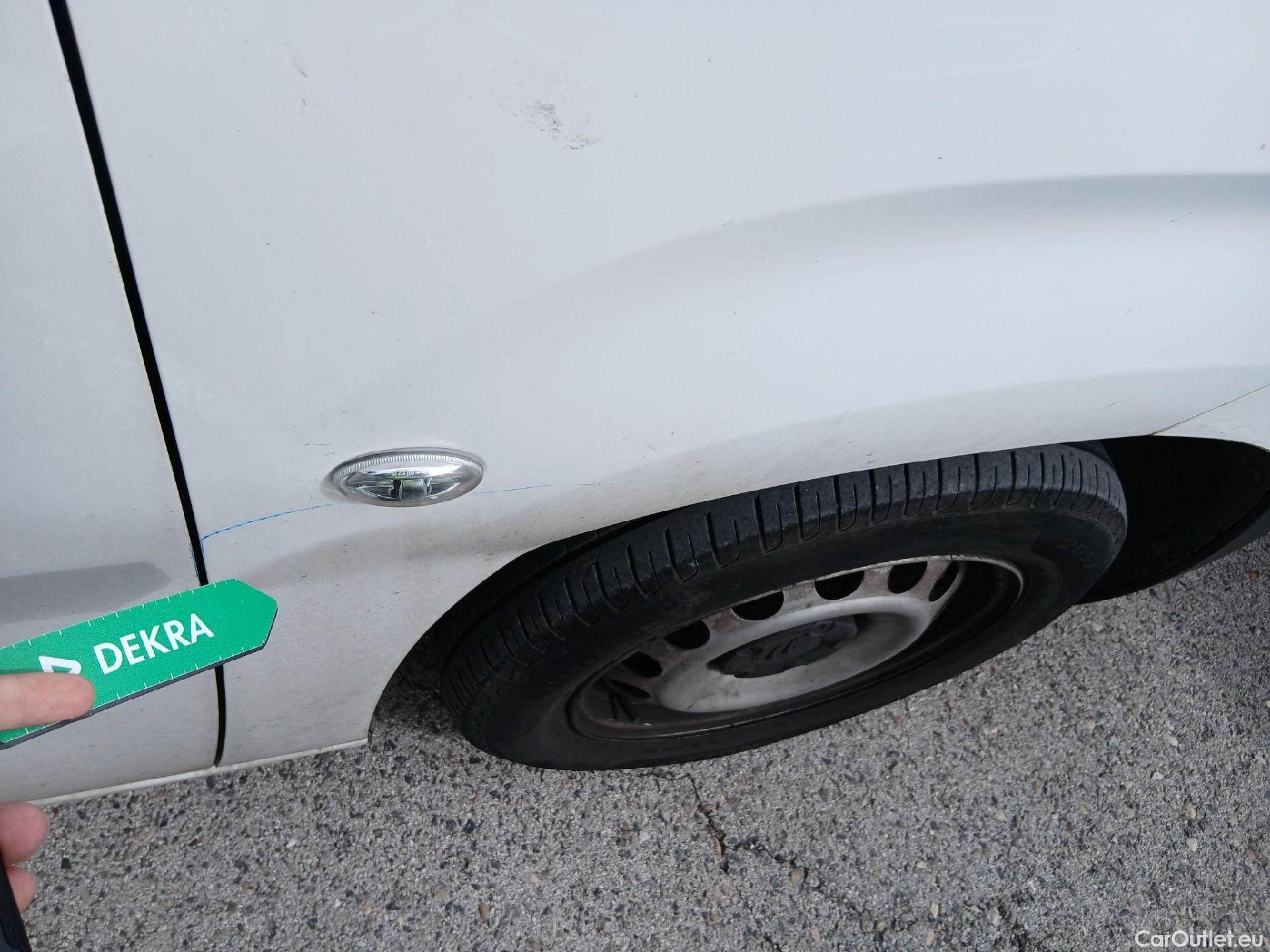  Citroen  Berlingo CITROEN  / 2018 / 4P / furgón derivado de turismo Talla XL BlueHDi 100 CONTROL #26