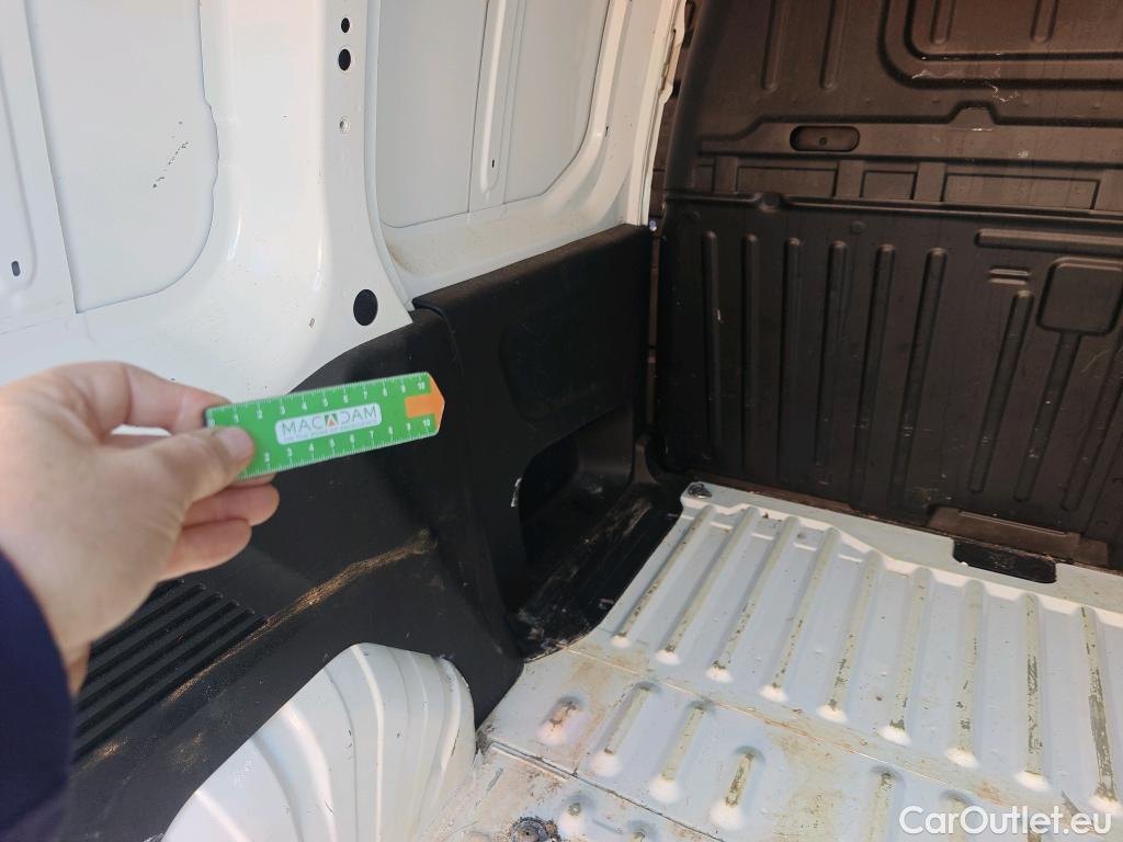  Opel  Combo OPEL  / 2018 / 3P / furgón derivado de turismo 1.5 TD 75kW (100CV) Express L H1 650kg (AC) #24