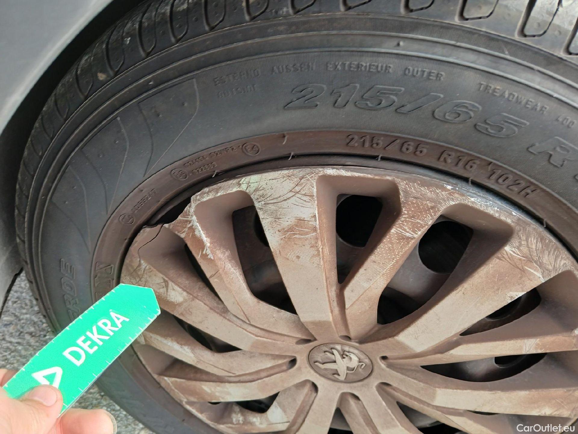  Peugeot  RIFTER PEUGEOT  / 2018 / 4P / combi Active Standard BlueHDi 73kW (IND) (CX2) #28