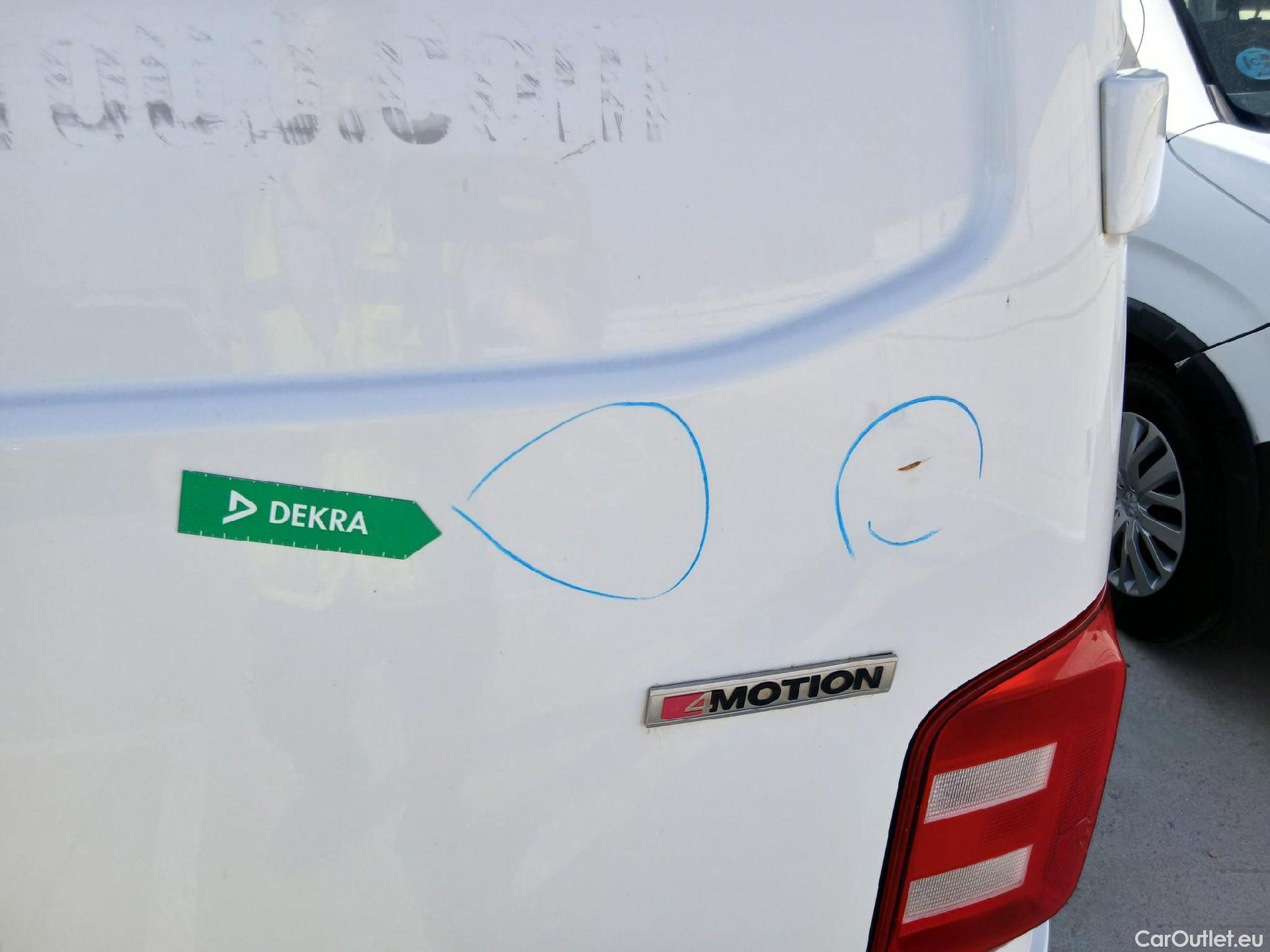  Volkswagen  Transporter VOLKSWAGEN  / 2015 / 4P / furgón Furgón Corto TN 2.0 TDI 110kW BMT 4Mot #33