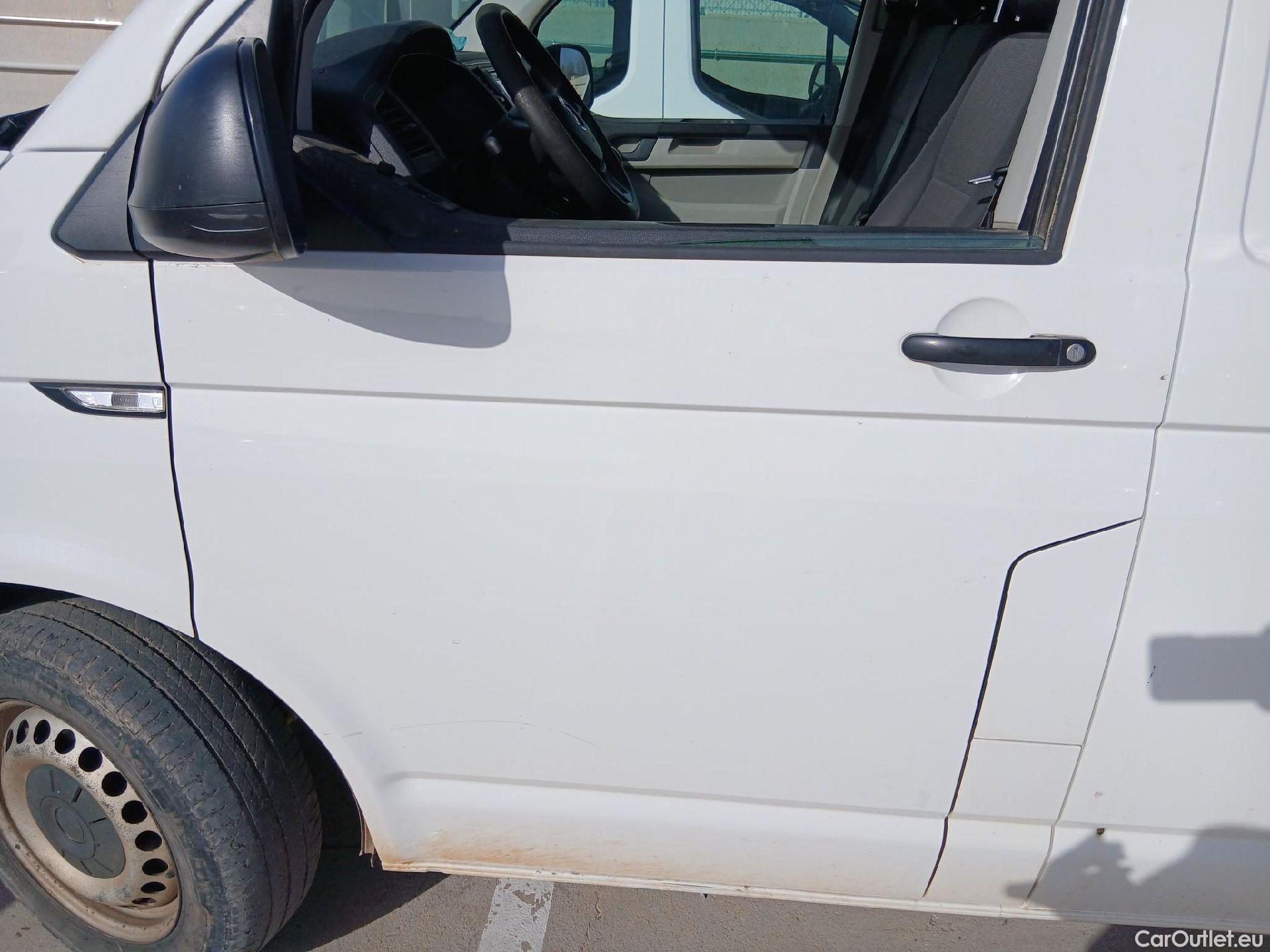  Volkswagen  Transporter VOLKSWAGEN  / 2015 / 4P / furgón Furgón Corto TN 2.0 TDI 110kW BMT 4Mot #14