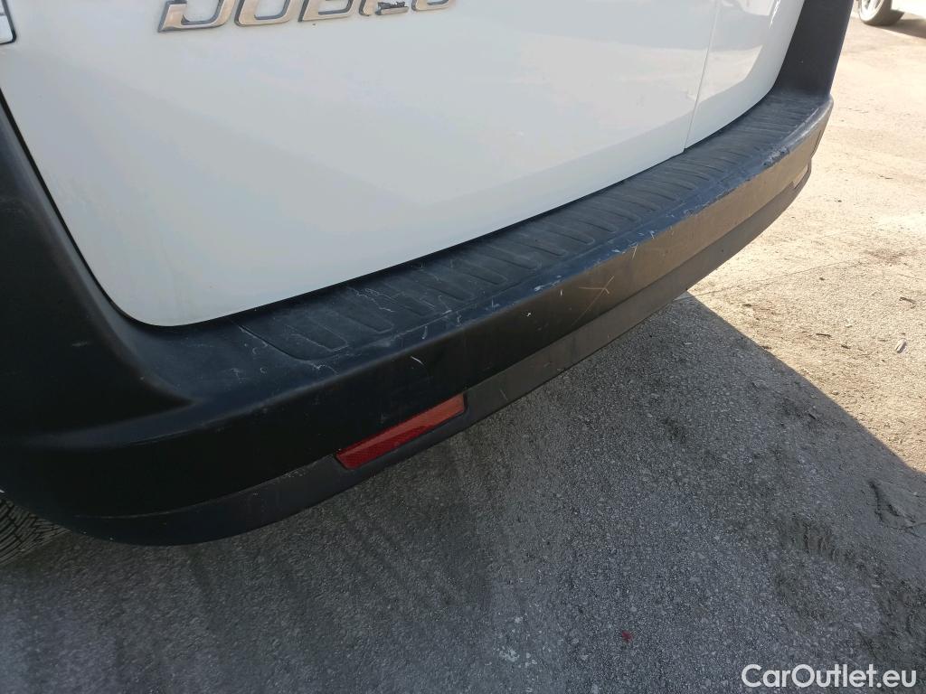  Fiat  Doblo FIAT Doblò Cargo/2015/3P/furgón derivado de turismo Cargo Base 1.6 Mjet 66kW (90CV) #19